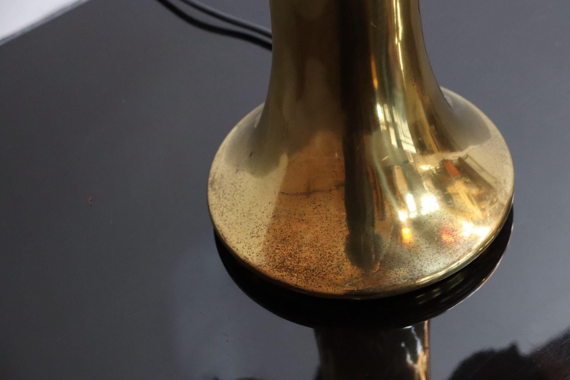 Grande lampada da tavolo modernista italiana 