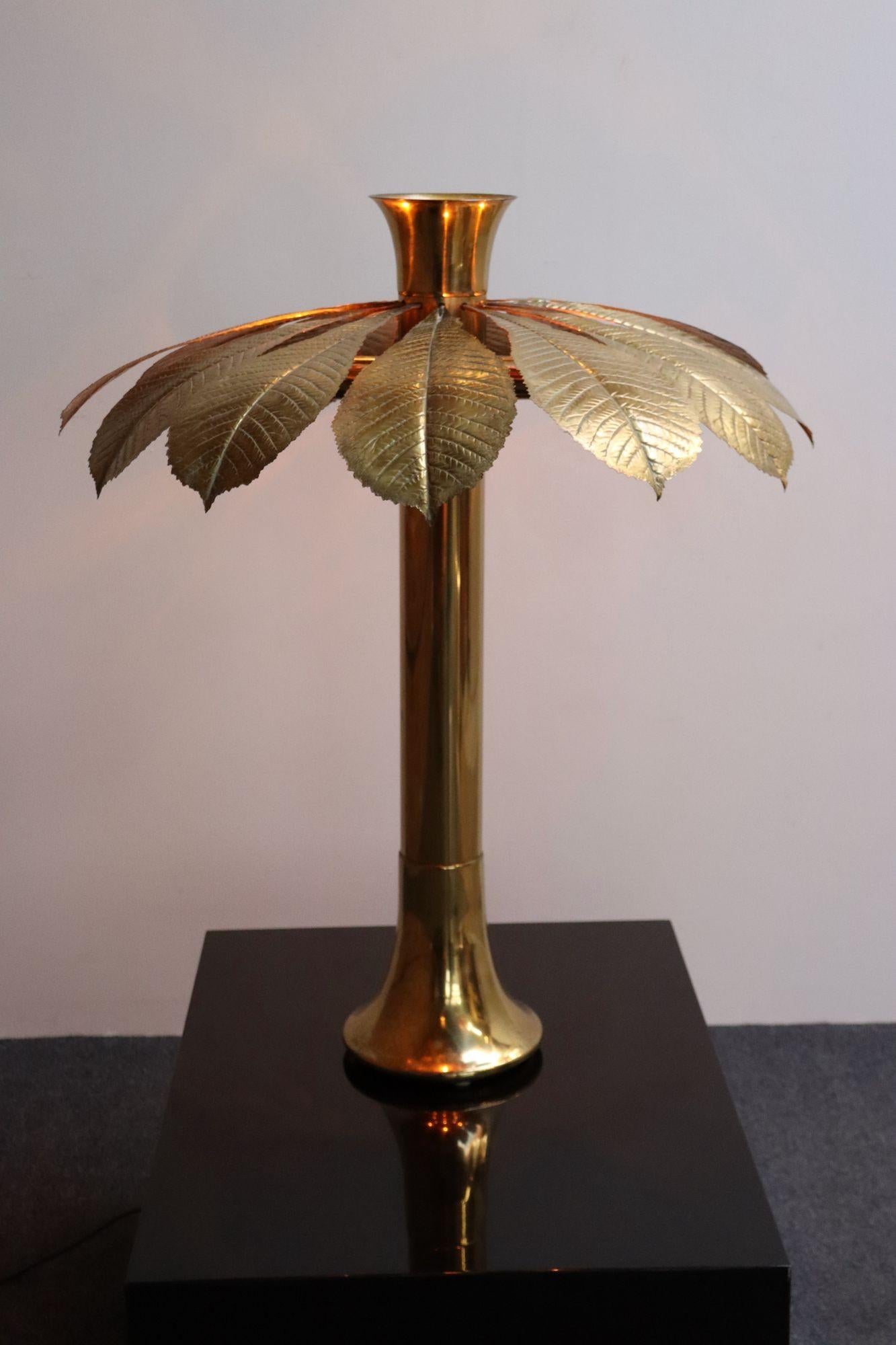 Grande lampada da tavolo modernista italiana 