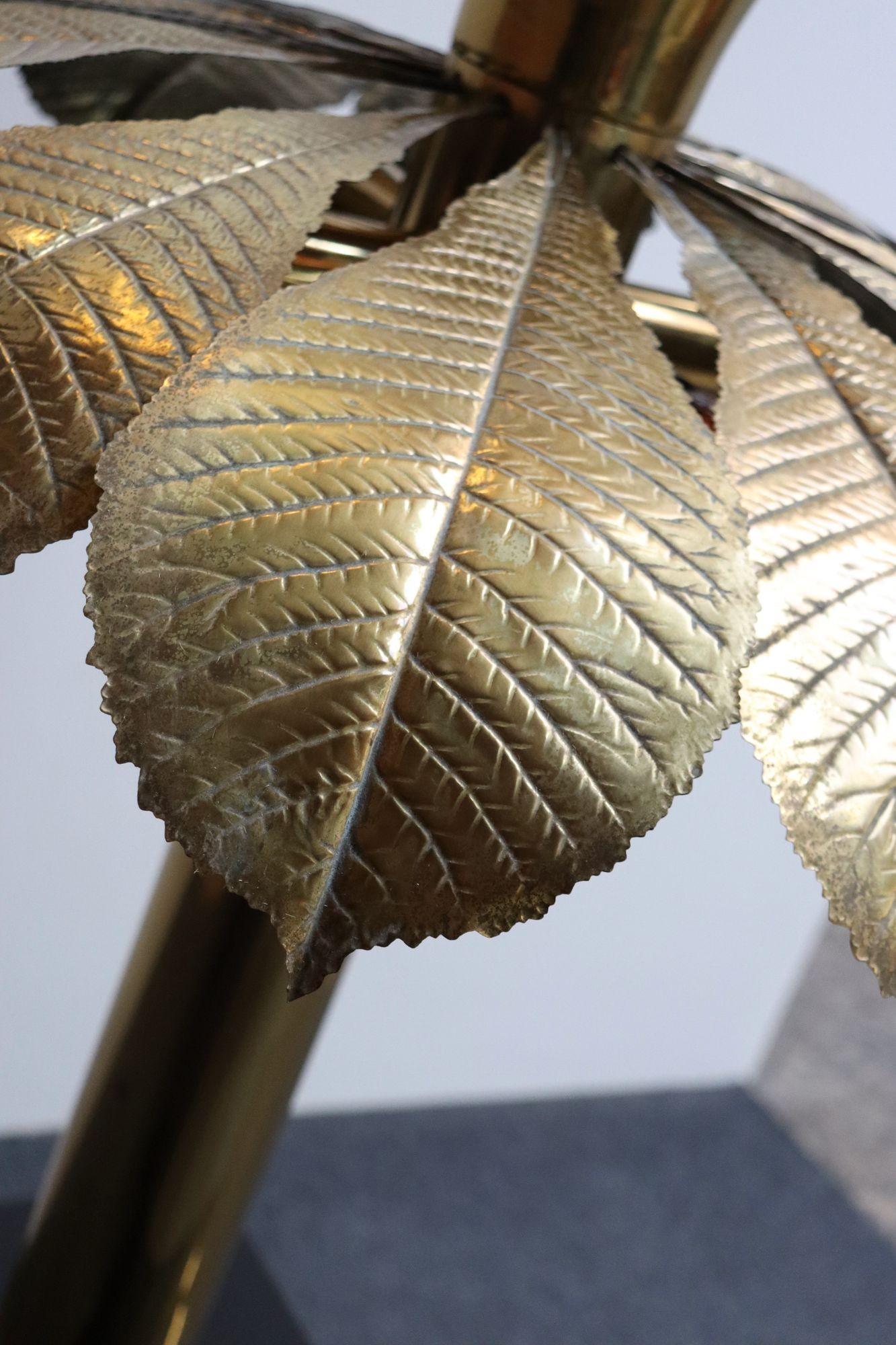 Ottone Grande lampada da tavolo modernista italiana 