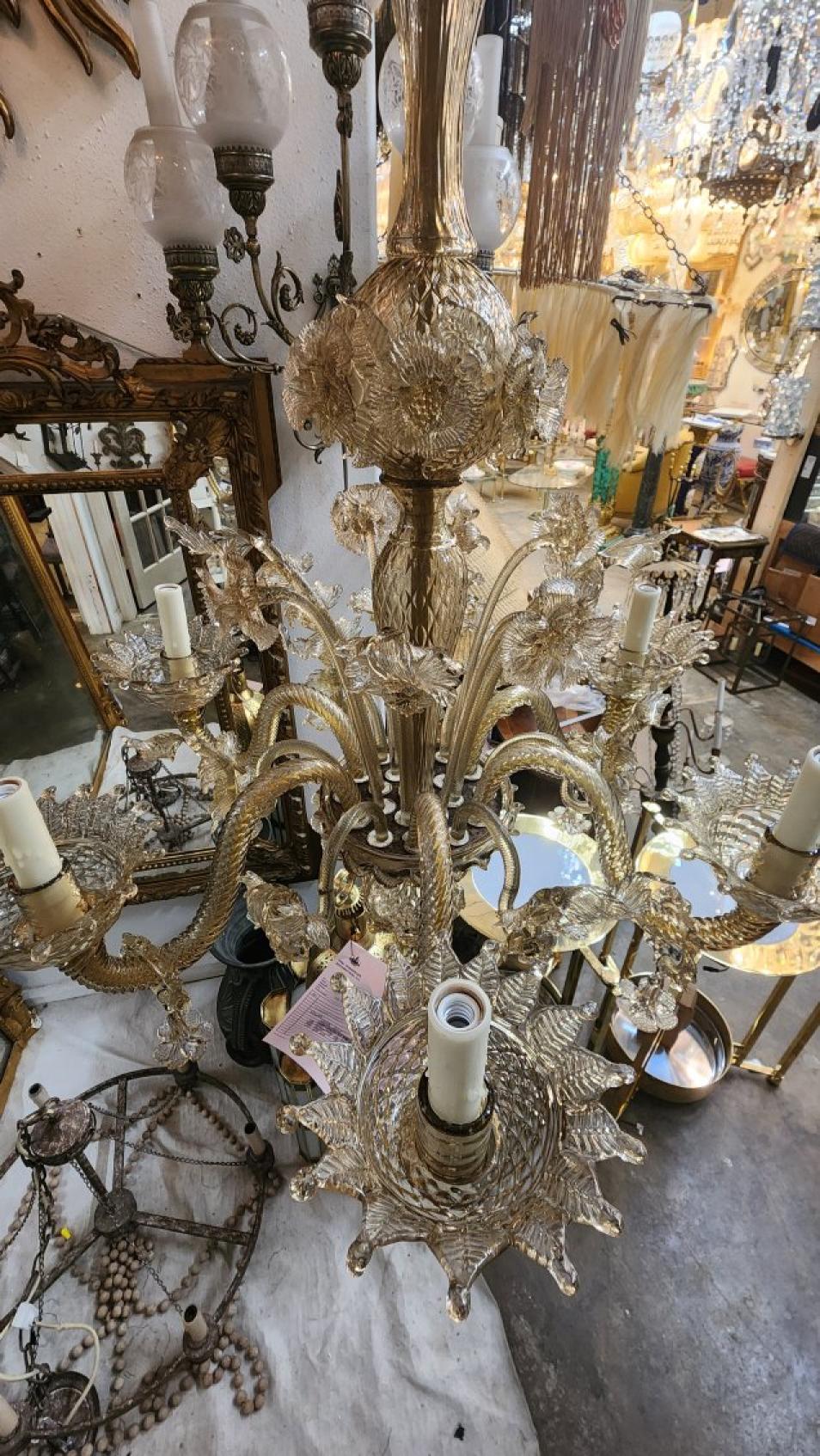 Altro Grande lampadario floreale in vetro artistico italiano di Murano in vendita