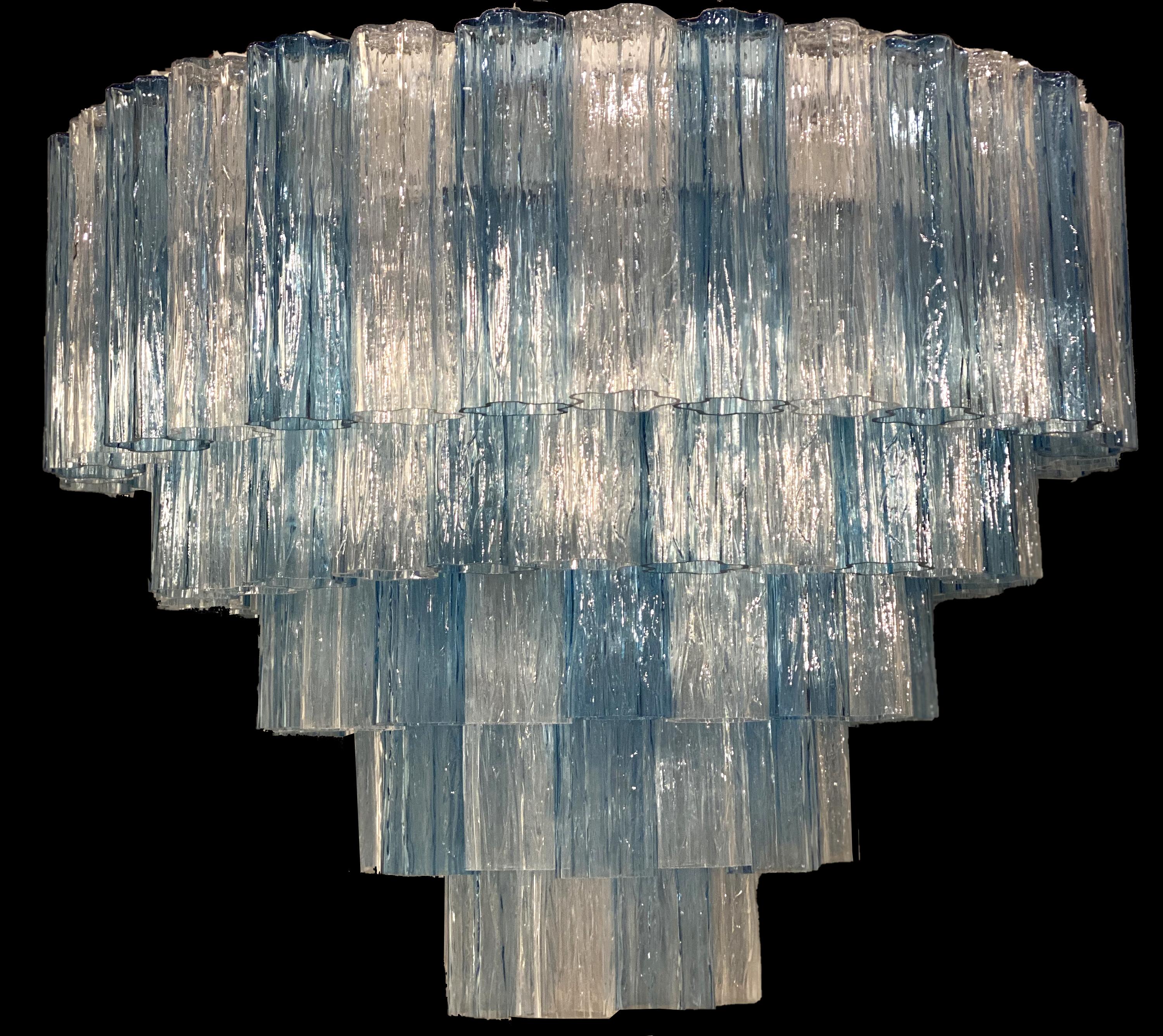 Grande lampadario Tronchi in vetro di Murano blu e color ghiaccio in vendita 3