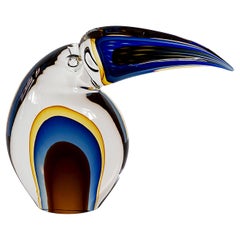 Grande sculpture toucan italienne en verre Sommerso de Murano par Romano Dana, années 1970