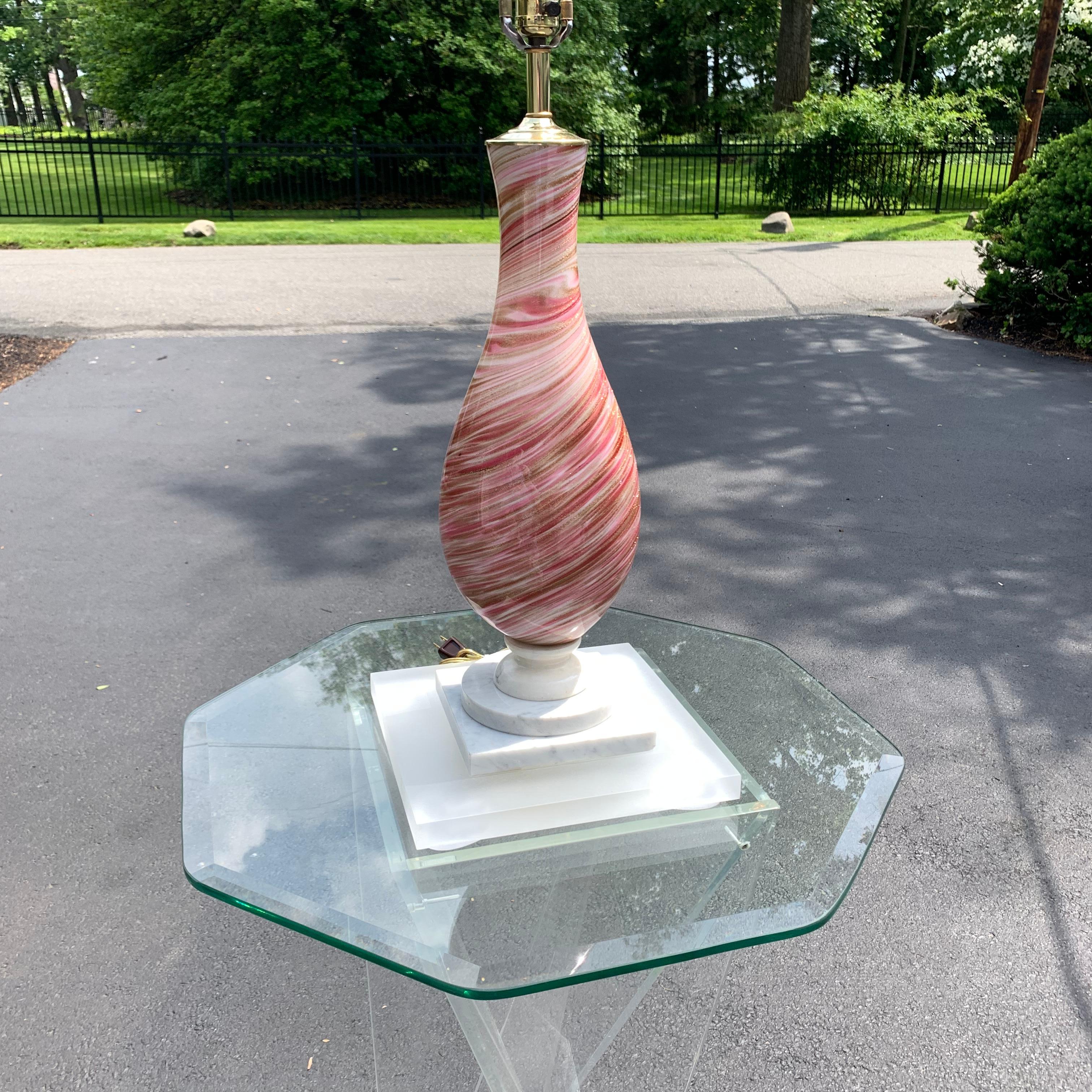 Large Italian Murano Table Lamp on Marble and Frosted Lucite Base in Pink & Gold For Sale 8