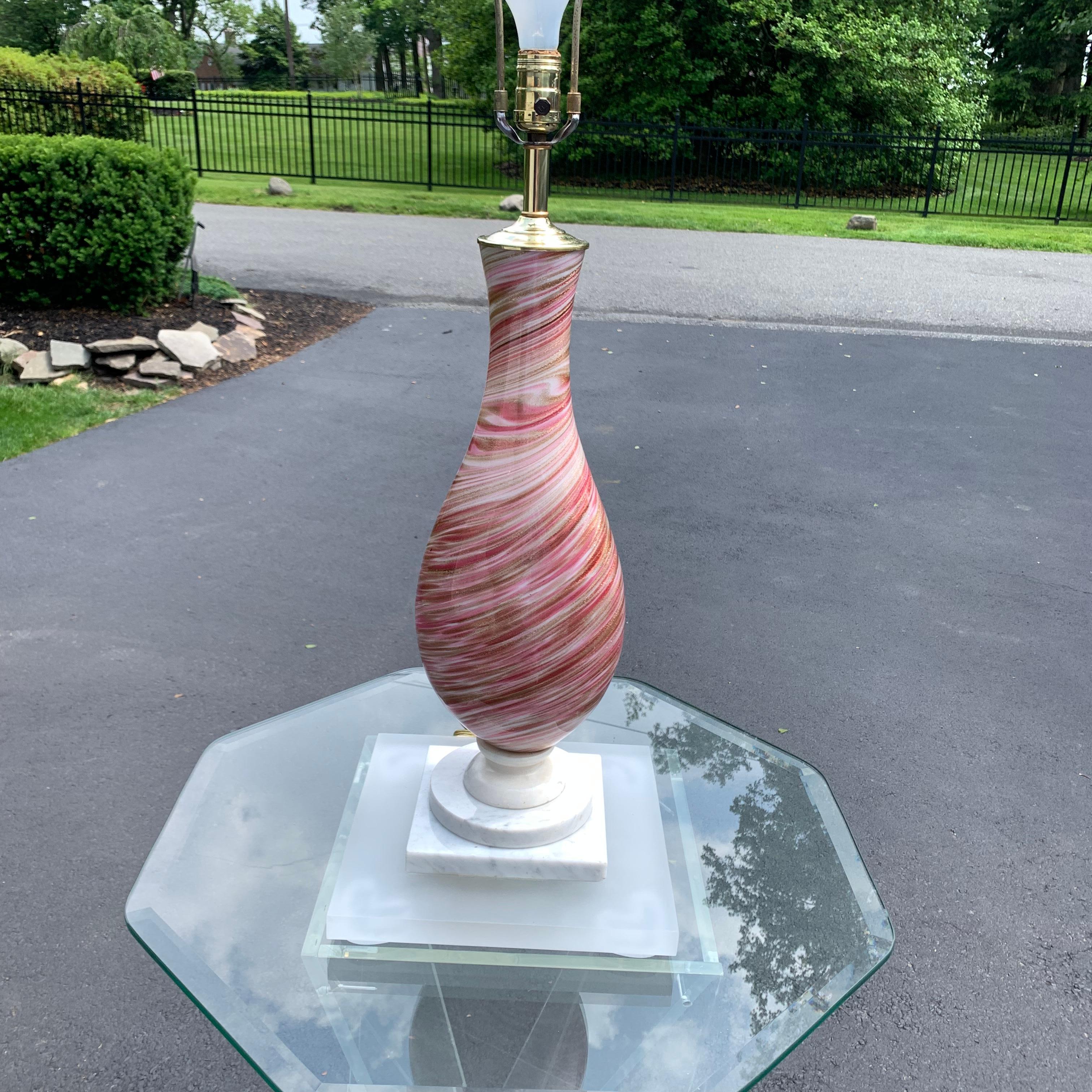 Large Italian Murano Table Lamp on Marble and Frosted Lucite Base in Pink & Gold For Sale 3