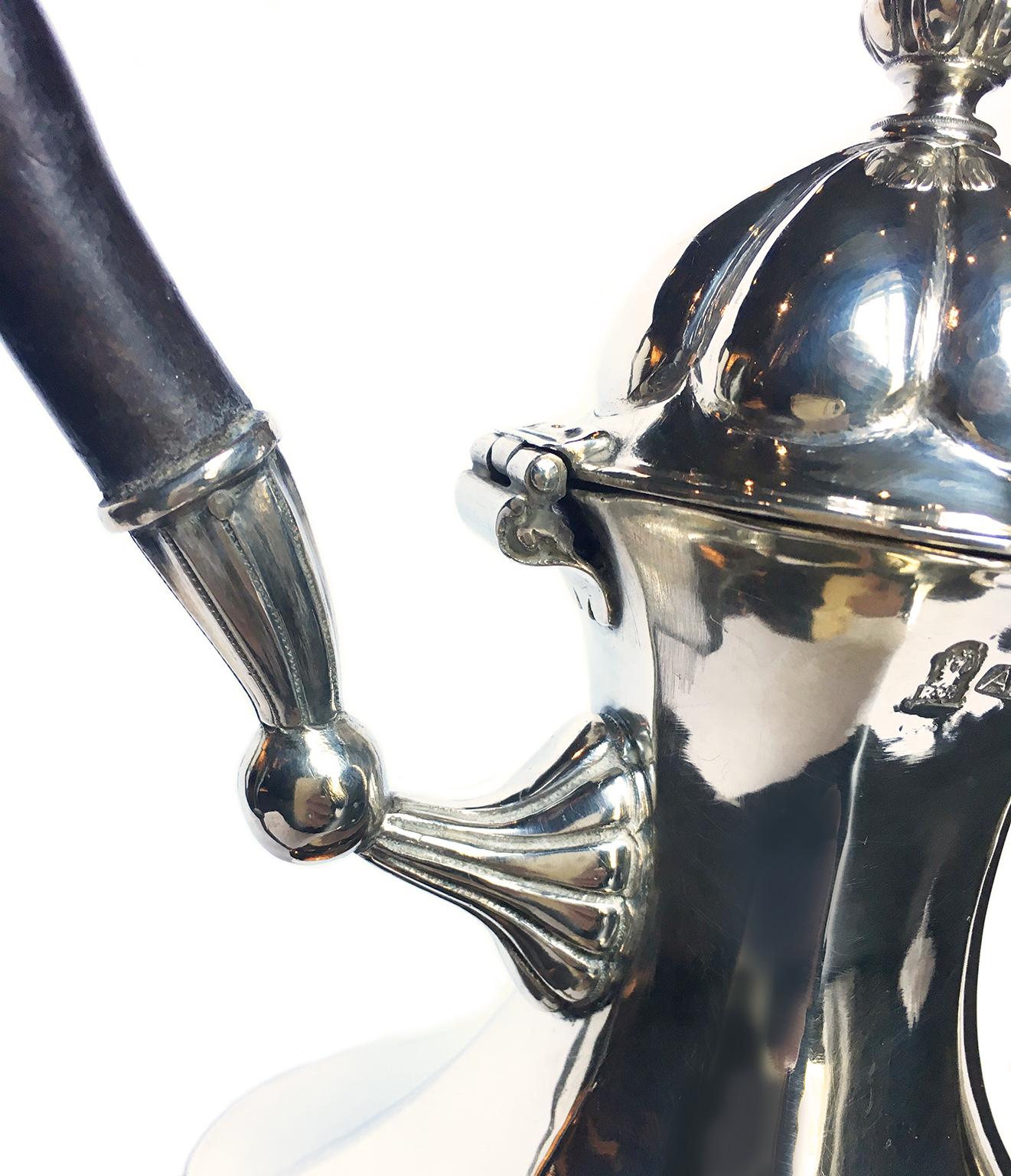 Ancient Neoclassic Sterling Silver Coffee Pot, Palermo, Sicily circa 1789 For Sale 4