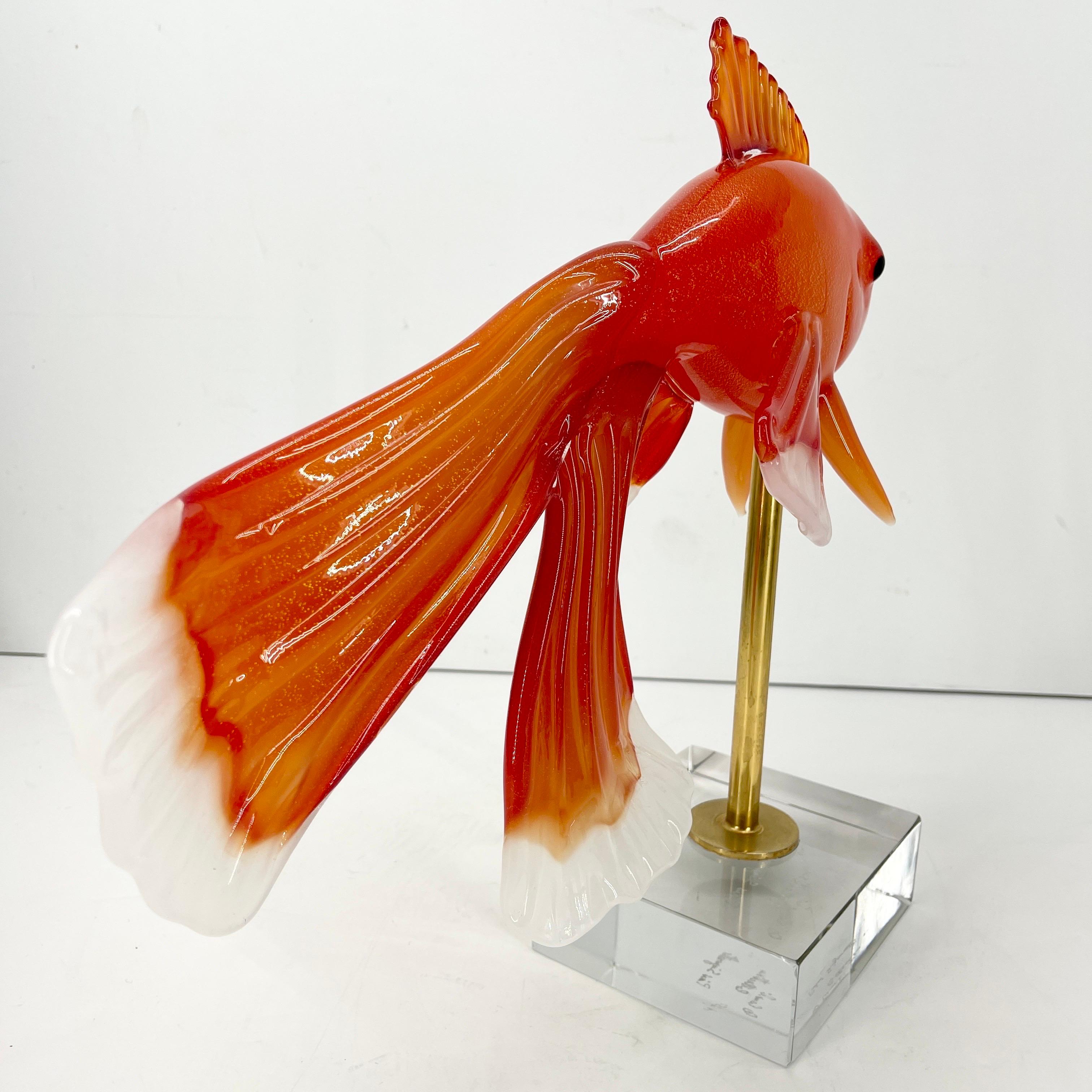 Grande sculpture italienne de poisson en verre orange de Pino Signoretto, Murano 9