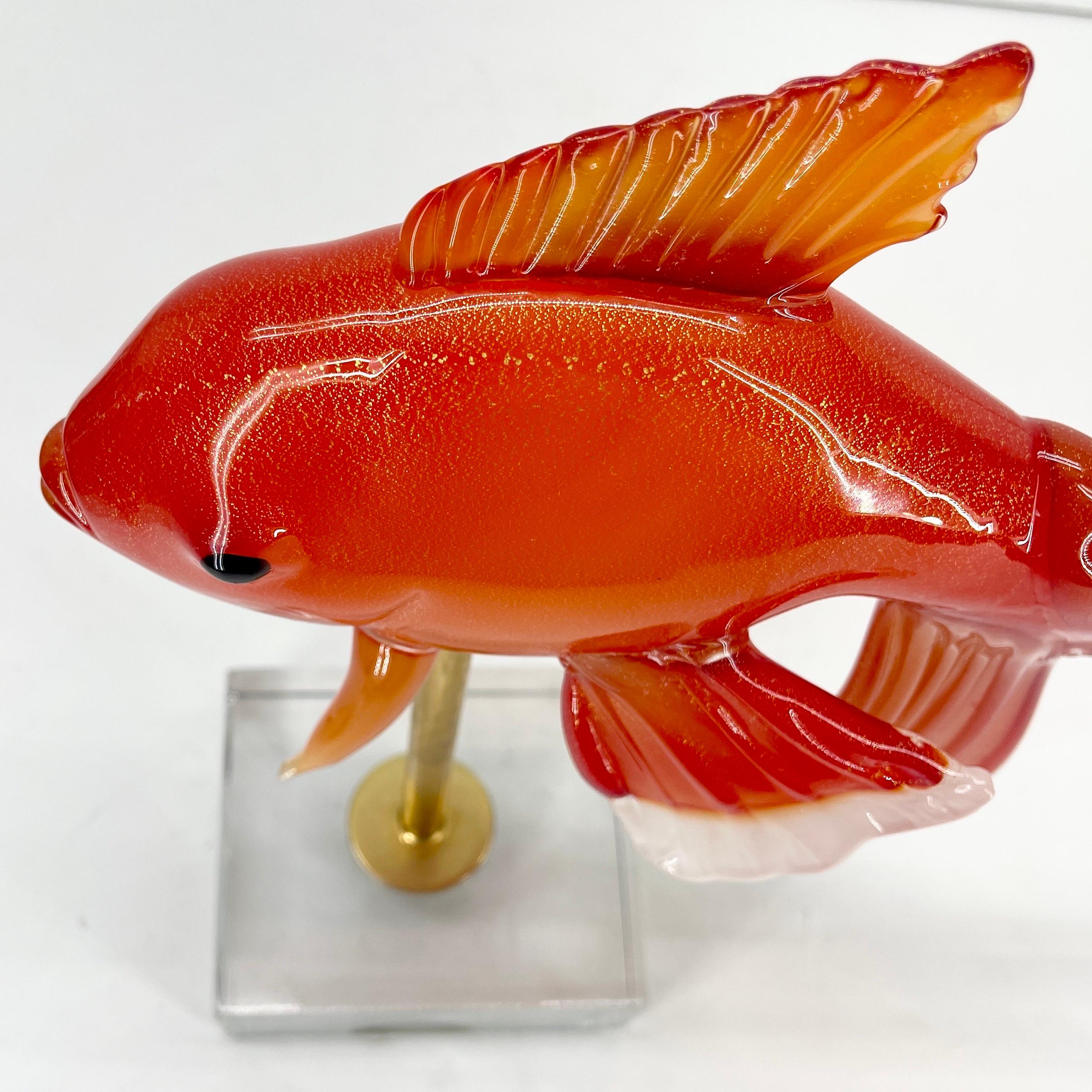 Grande sculpture italienne de poisson en verre orange de Pino Signoretto, Murano 11