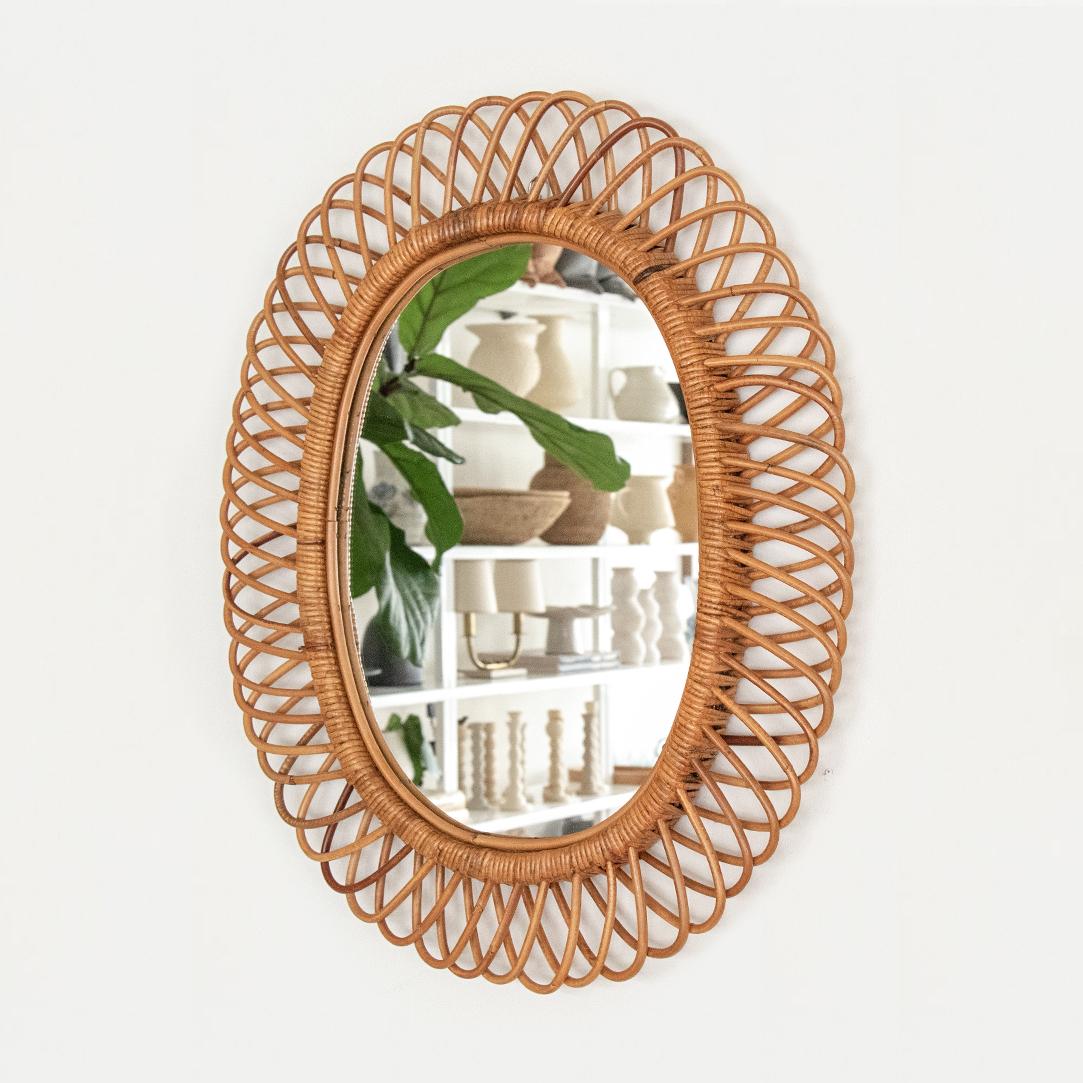 Large Italian Oval Rattan Mirror In Good Condition In Los Angeles, CA