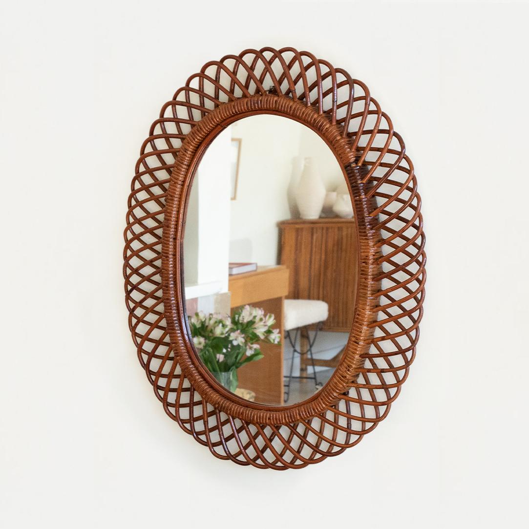 Large Italian Oval Rattan Mirror In Good Condition In Los Angeles, CA