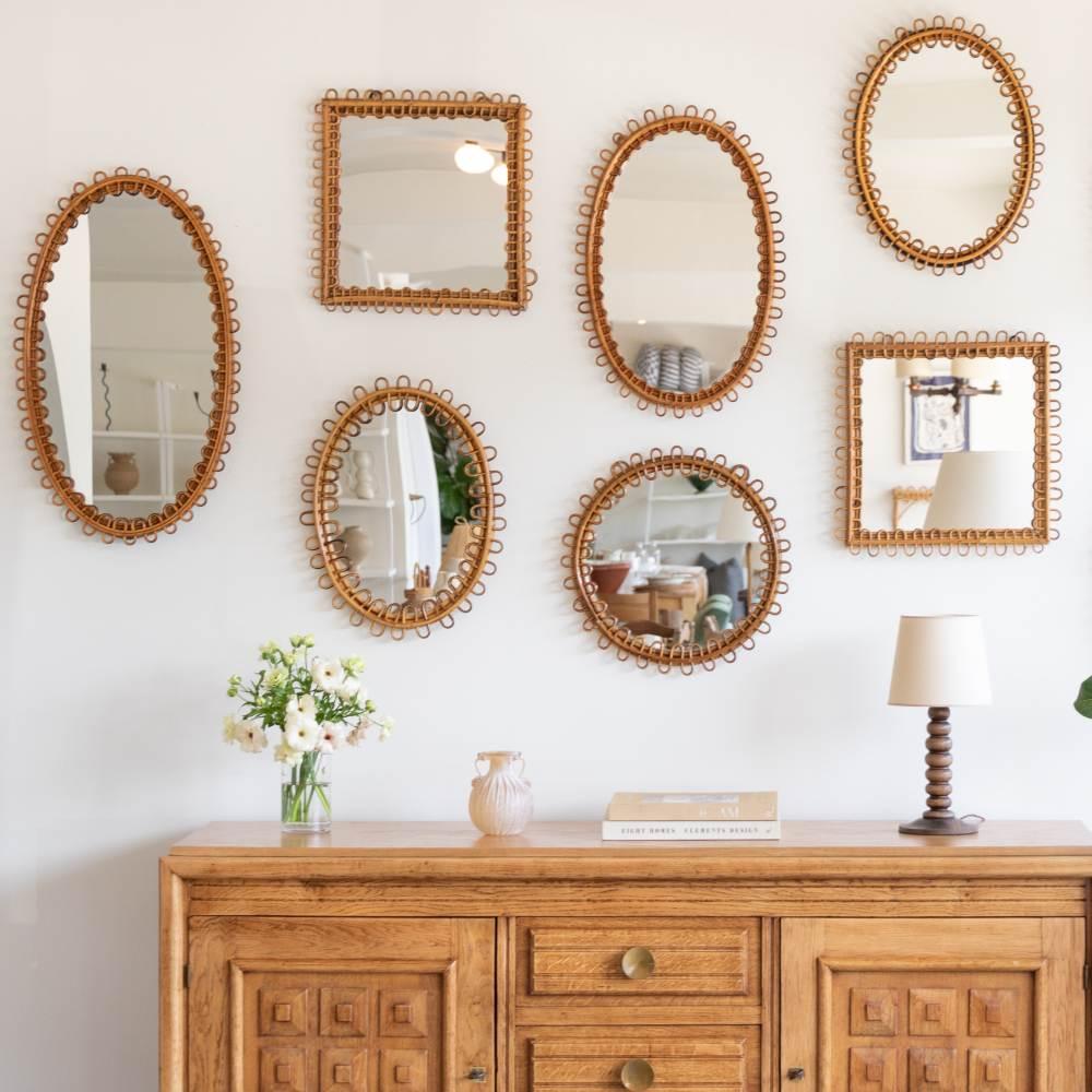Grand miroir italien ovale en rotin Bon état - En vente à Los Angeles, CA