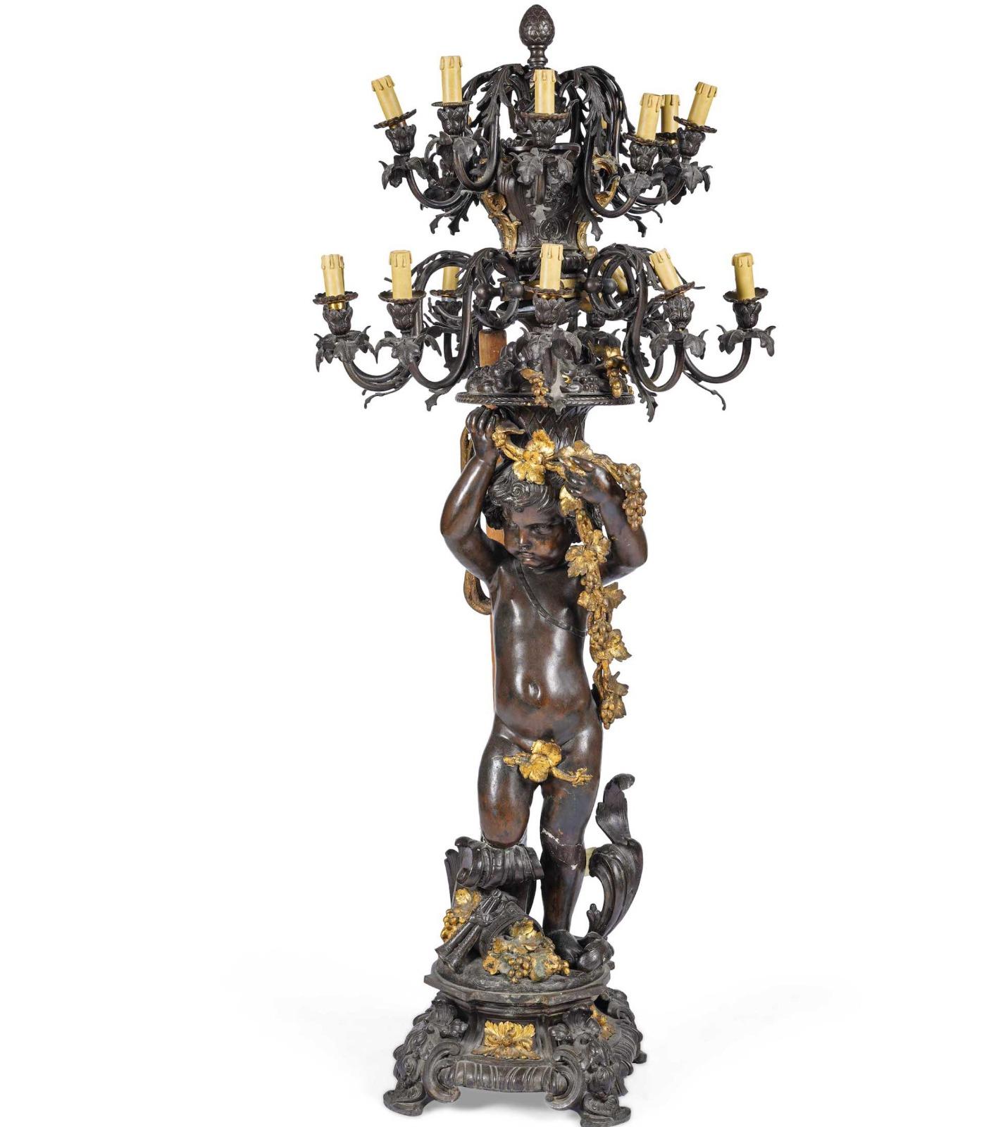 Large Italian Patinated Bronze Chandeliers late 19th Century In Good Condition For Sale In Madrid, ES