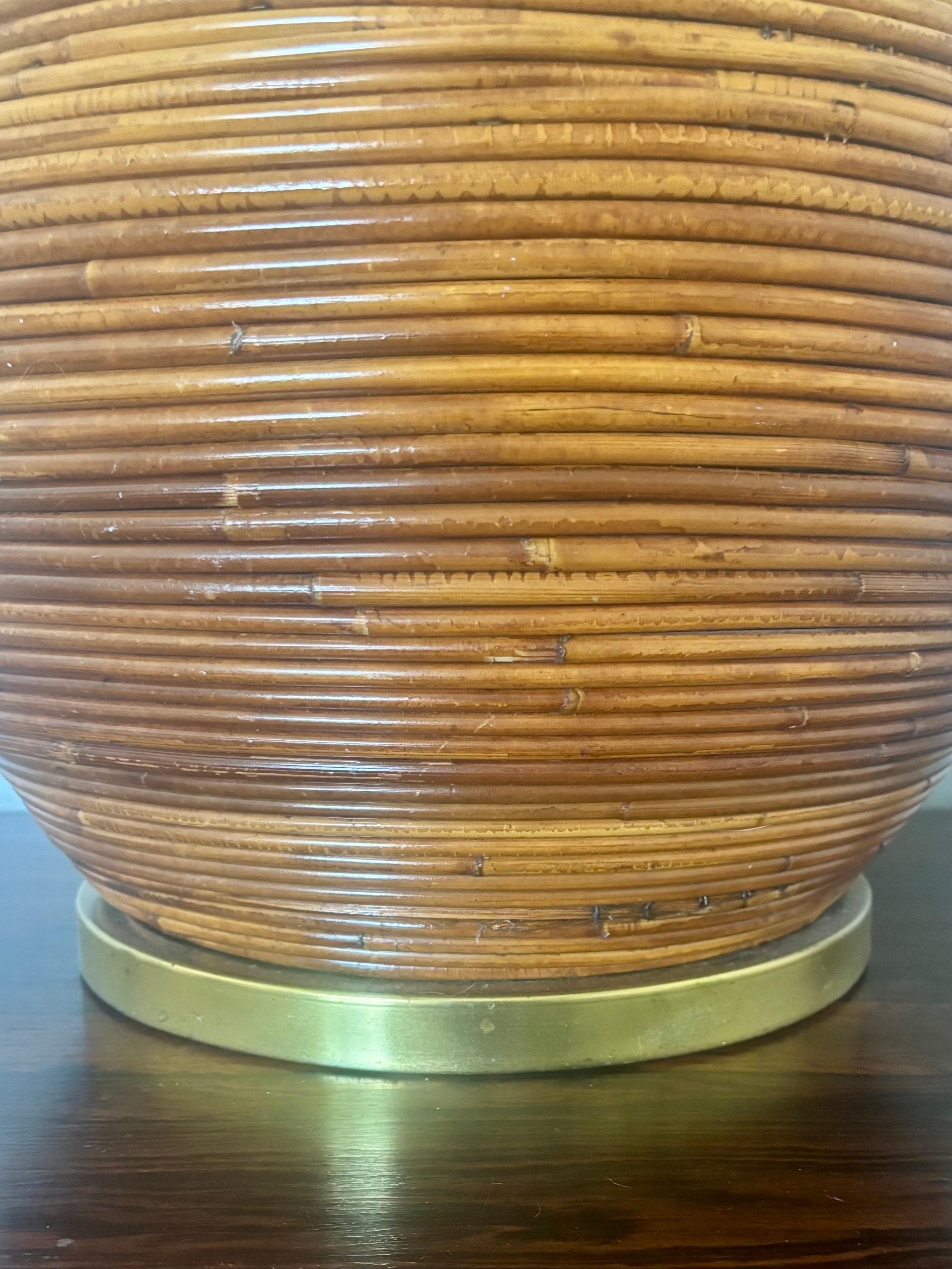 Hollywood Regency Grande lampe italienne en roseau au crayon attribuée à Vivai del Sud en vente