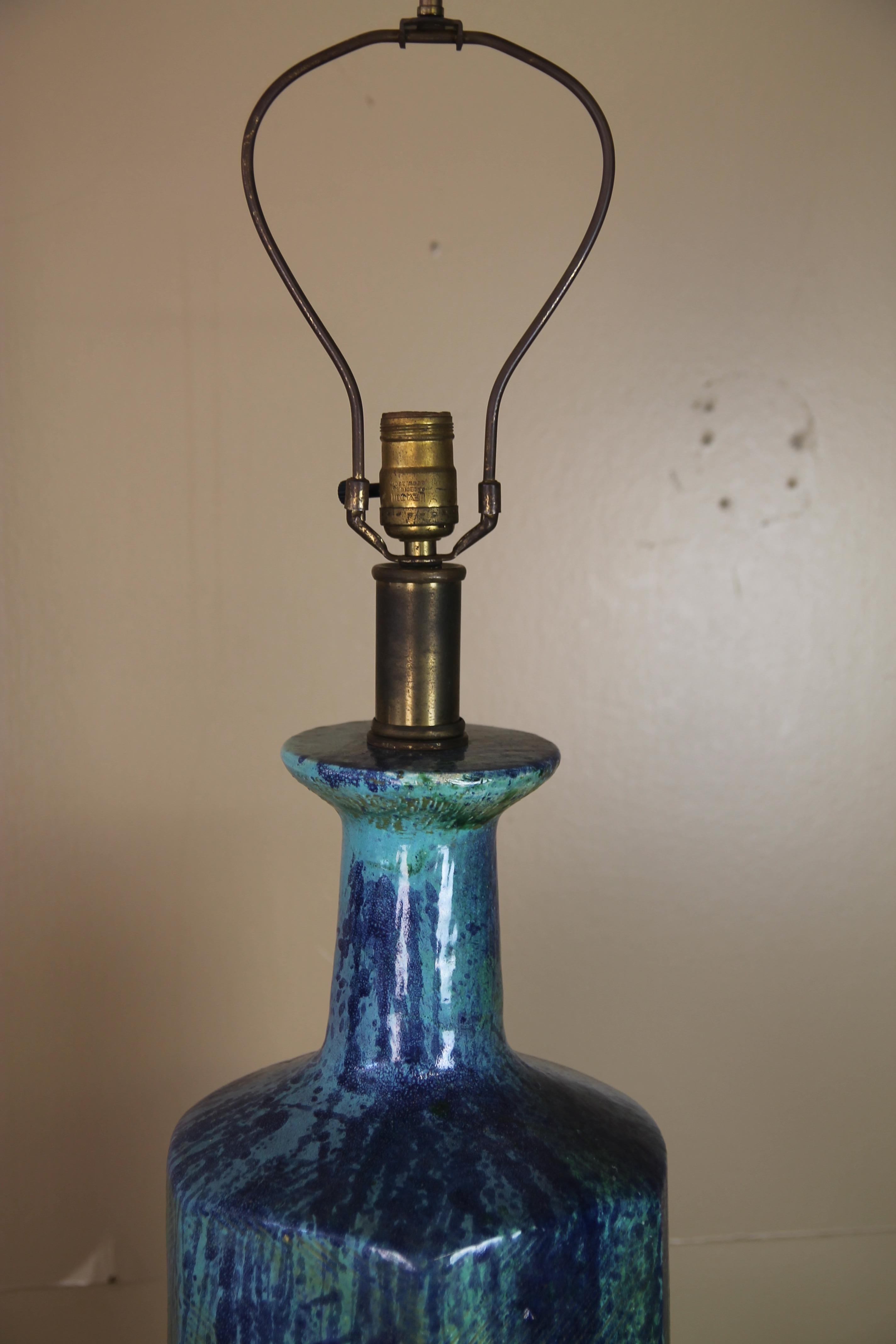 Large Italian Pottery Lamp In Good Condition For Sale In Asbury Park, NJ