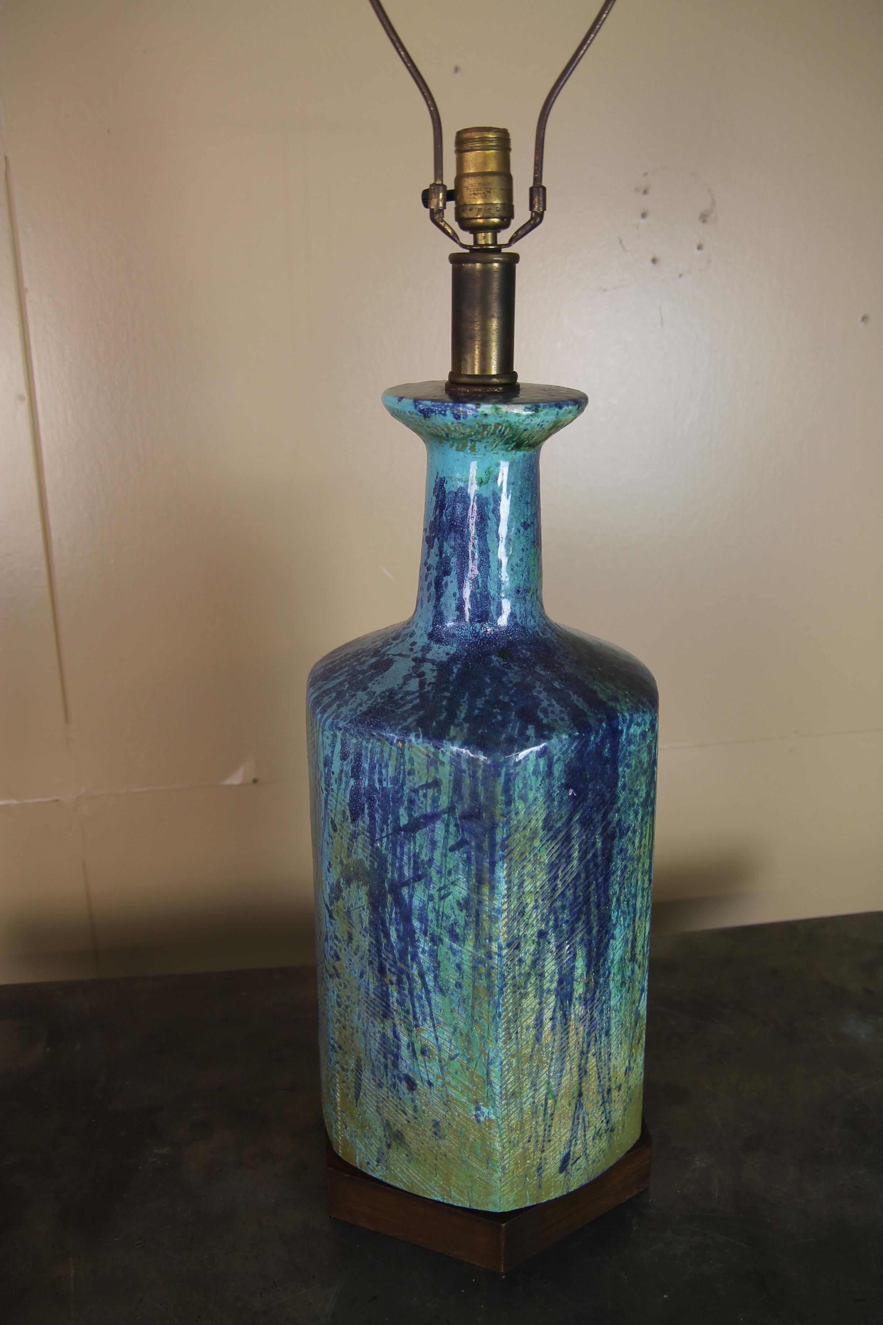 Mid-20th Century Large Italian Pottery Lamp For Sale