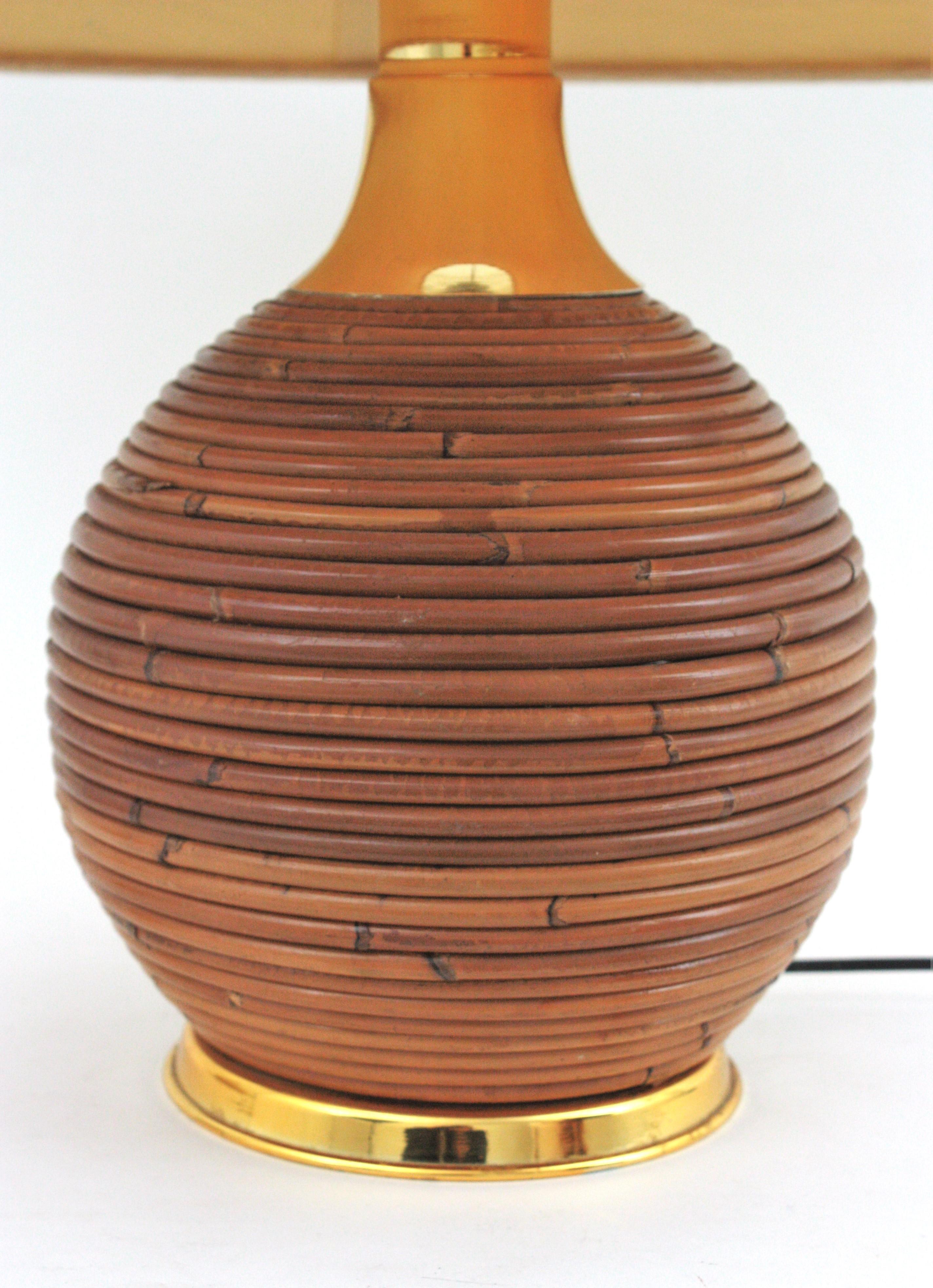 Large Italian Rattan and Brass Ball Table Lamp, 1970s For Sale 4