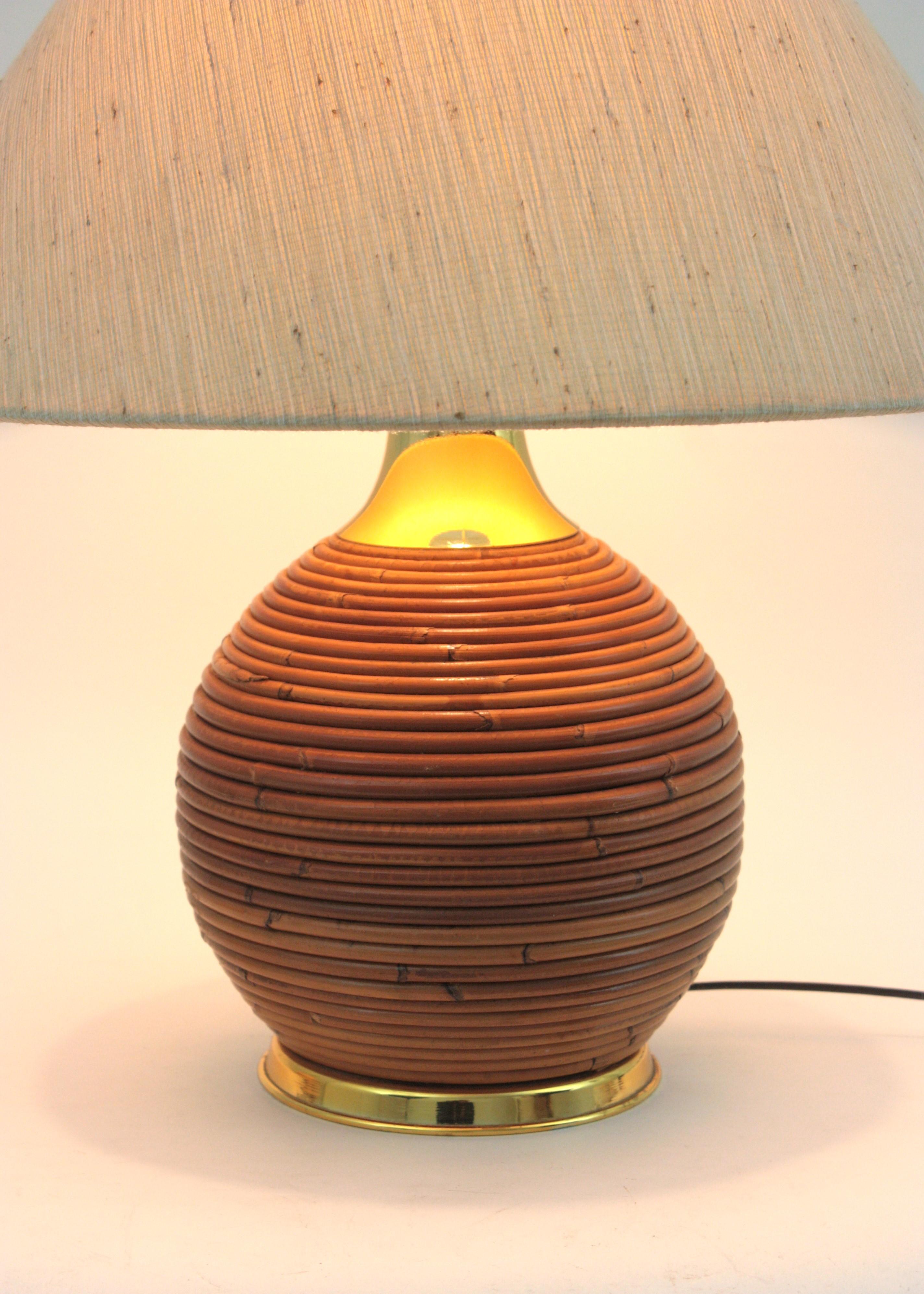 Large Italian Rattan and Brass Ball Table Lamp, 1970s For Sale 5