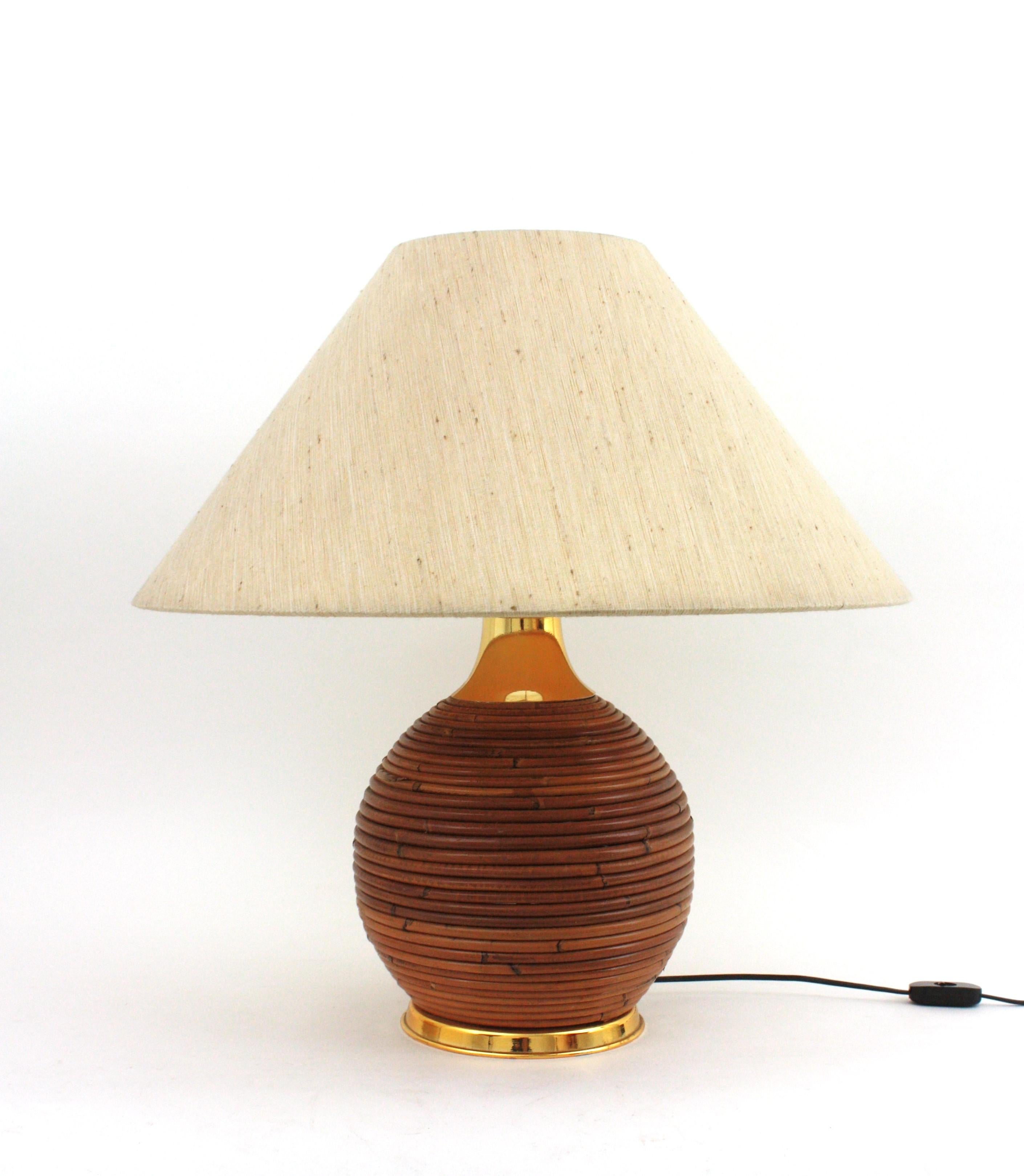 Large Italian Rattan and Brass Ball Table Lamp, 1970s For Sale 2