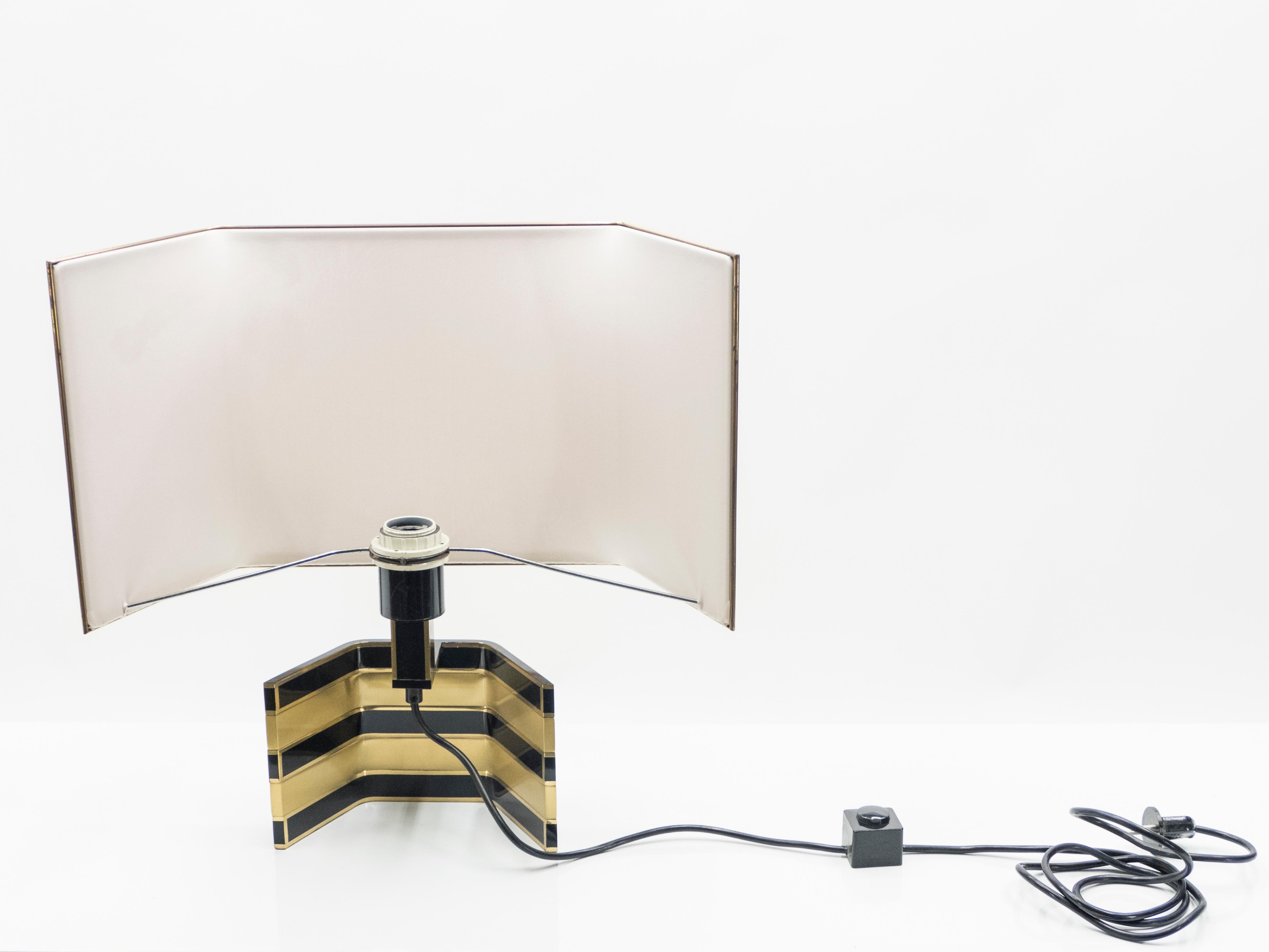 Grande lampe de table italienne Romeo Rega en laiton et noir, années 1970 en vente 1