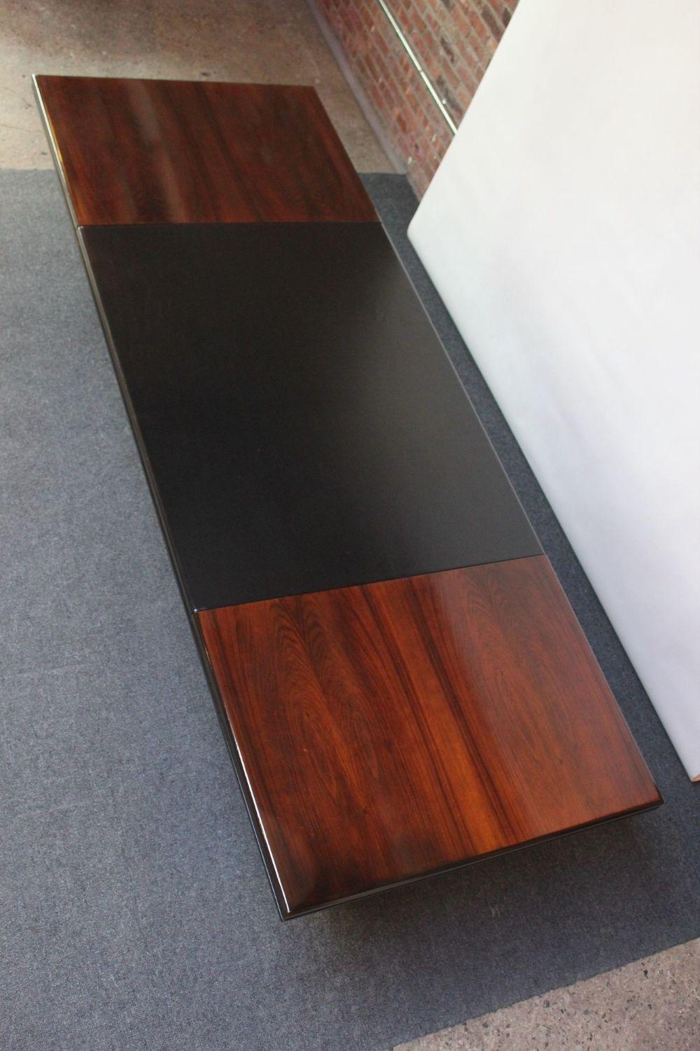 Großer italienischer Konferenztisch/Schreibtisch aus Palisanderholz und Leder von Hans Von Klier im Angebot 11
