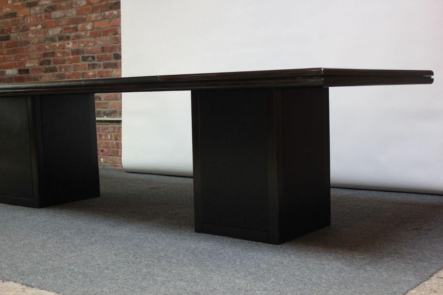 Großer italienischer Konferenztisch/Schreibtisch aus Palisanderholz und Leder von Hans Von Klier im Angebot 13