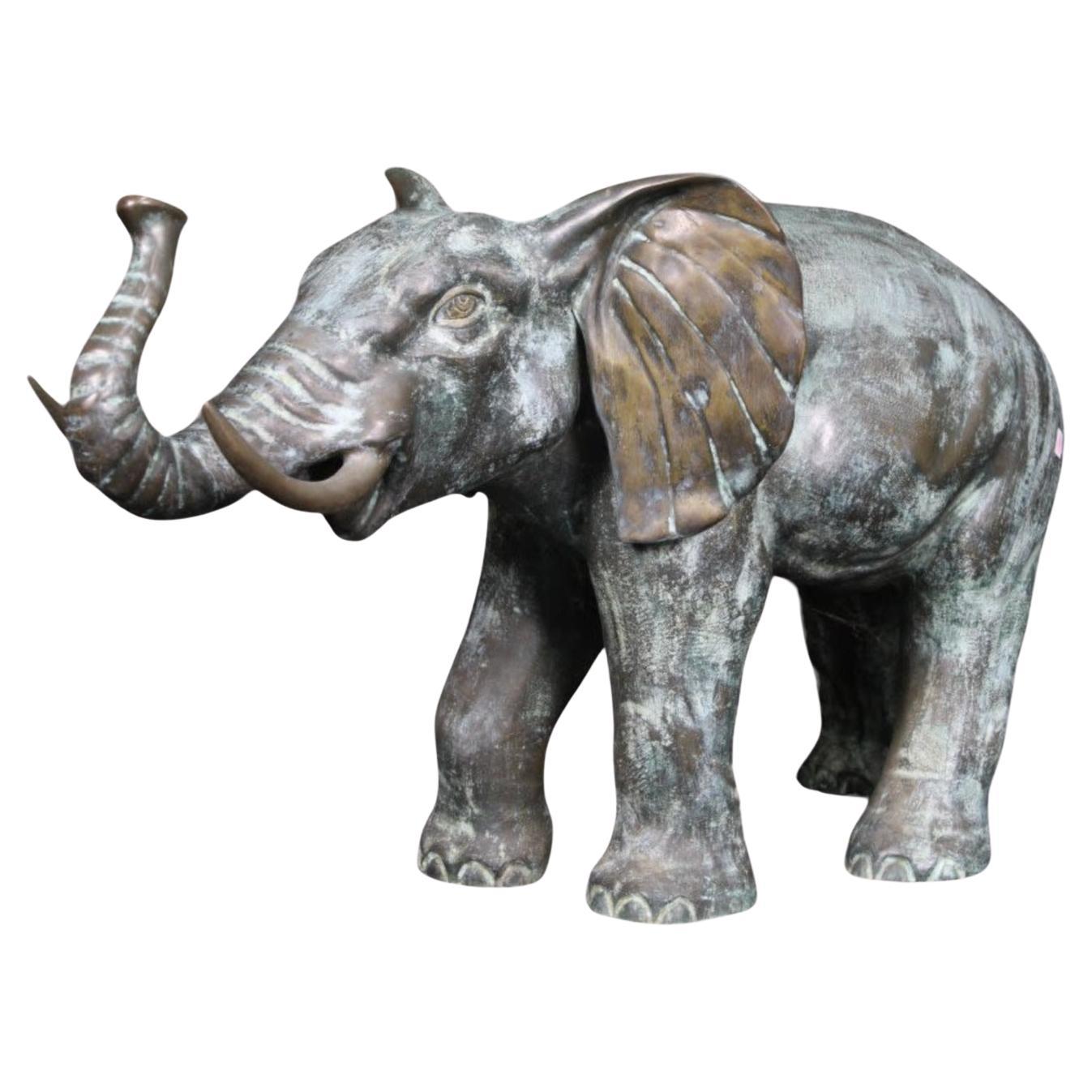 LARGE ITALIAN SCULPTURE "ELEPHANT" 19th Century in Patinated Bronze  For Sale