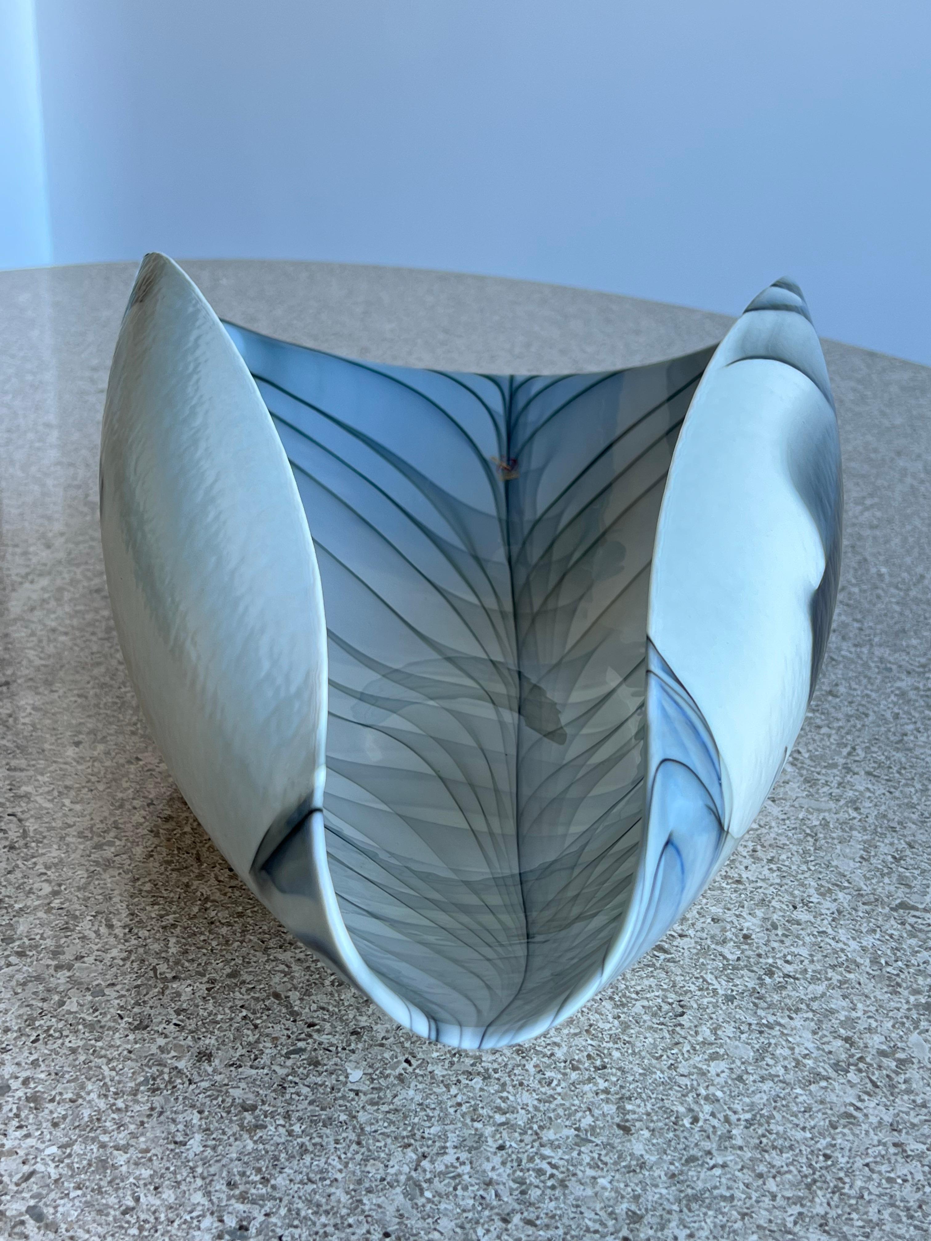 Large Italian Sea Shell in Black and White by Arte Artistico Murano 1960s 3