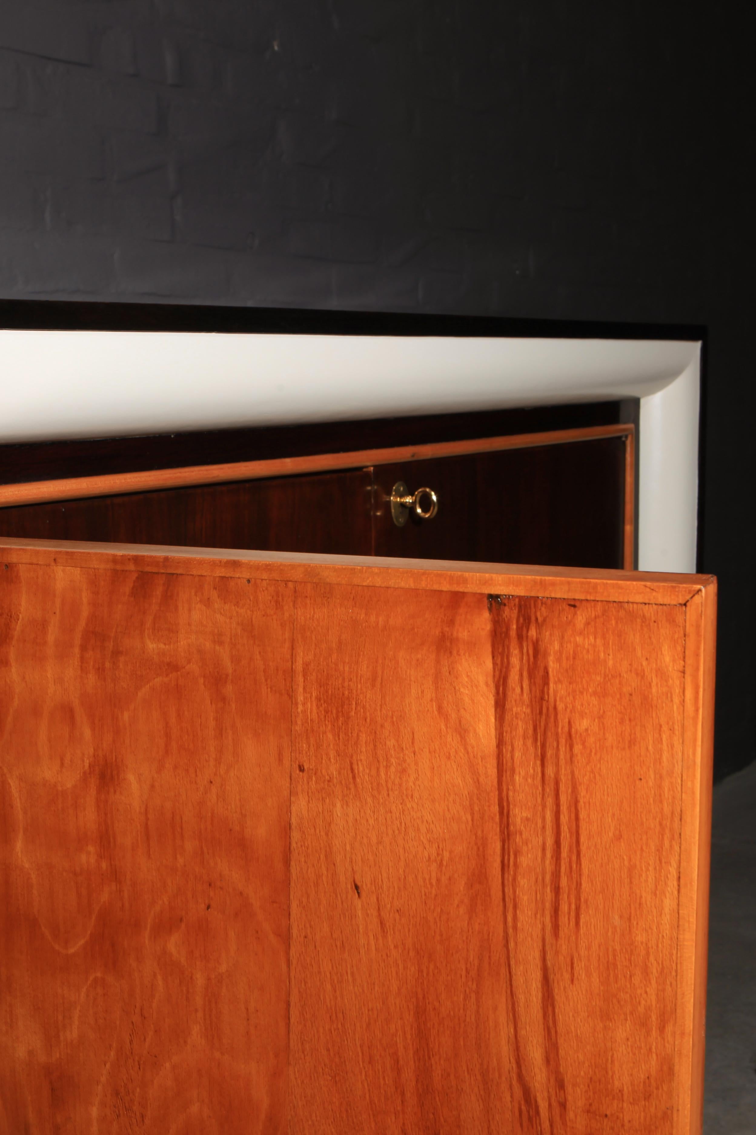 Large Italian Sideboard Attributed to Osvaldo Borsani for Atelier Borsani, 1950s 1