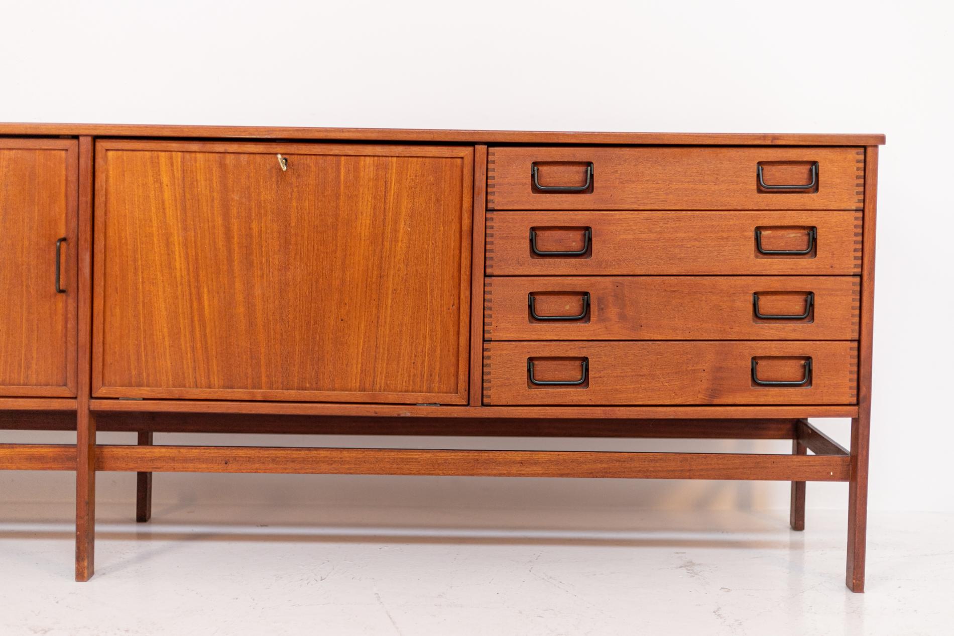 Large Italian Sideboard by Cantieri Carugati in Wood and Metal In Good Condition In Milano, IT