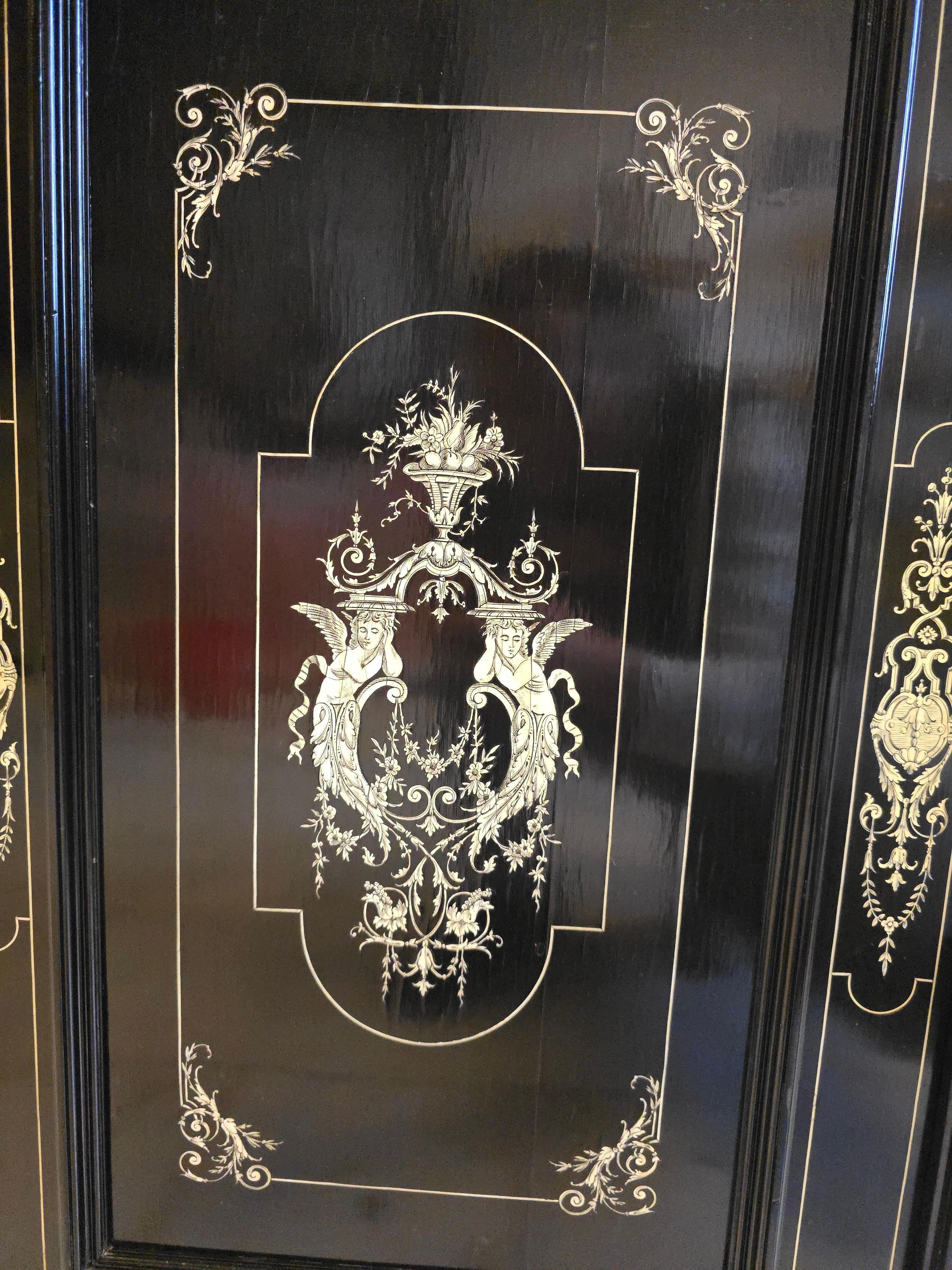 Large Italian Sideboard with Marquetry – 19th Century In Good Condition For Sale In Madrid, ES