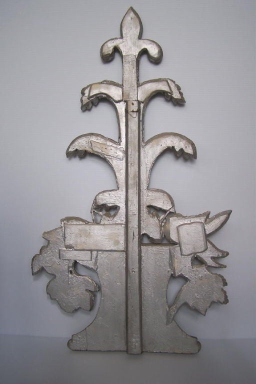 Intagliato a mano Grande elemento architettonico italiano in legno dorato e argento, XIX secolo in vendita