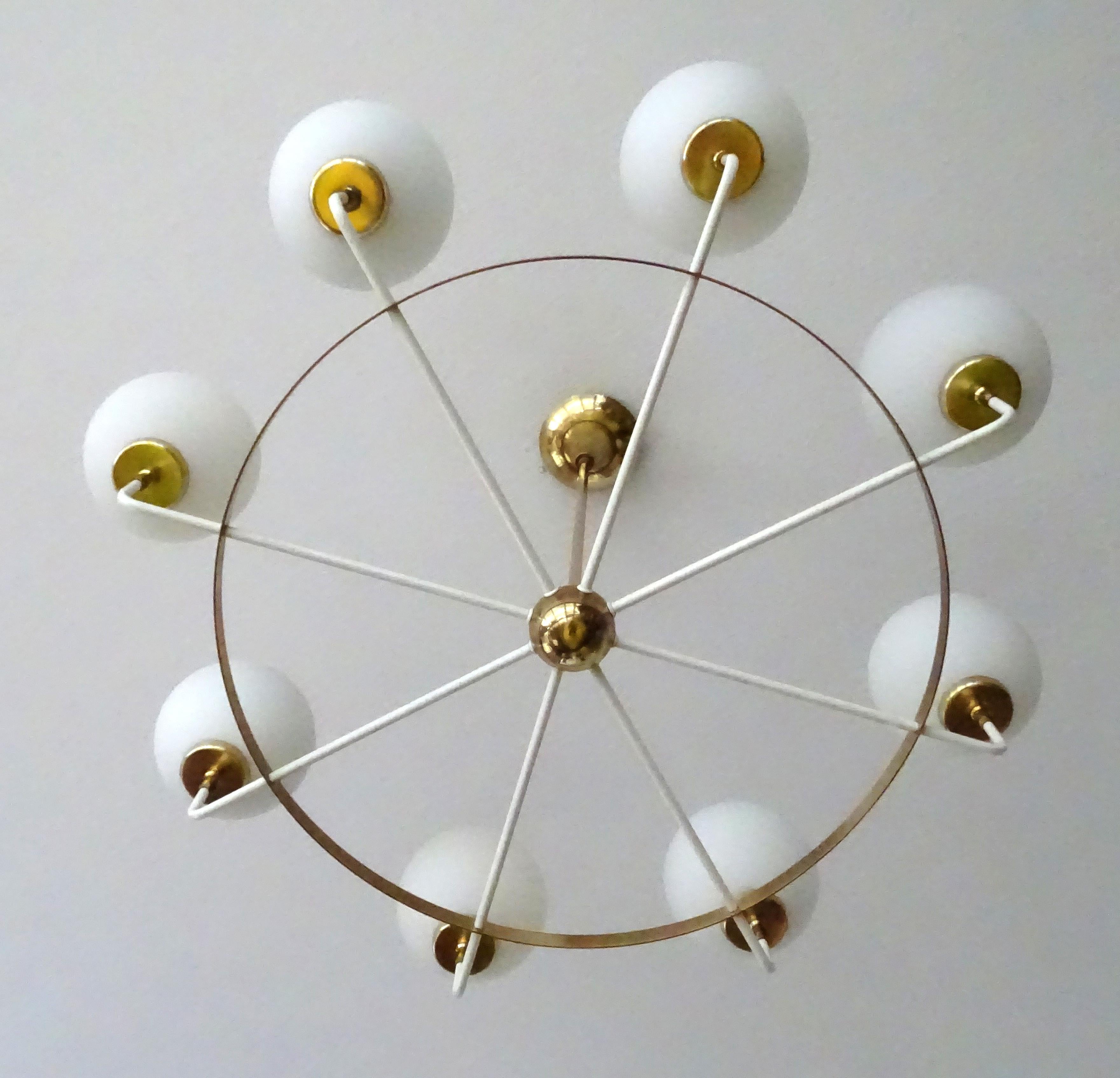  Large Stilnovo Pendant Light, Brass Glass Globes Design, 1950s   For Sale 8