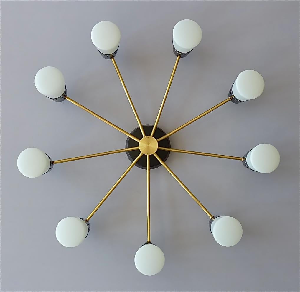 Großer italienischer Sputnik-Kronleuchter mit Einbaubeleuchtung im Stil von Stilnovo Mategot, 1950er Jahre (Moderne der Mitte des Jahrhunderts) im Angebot