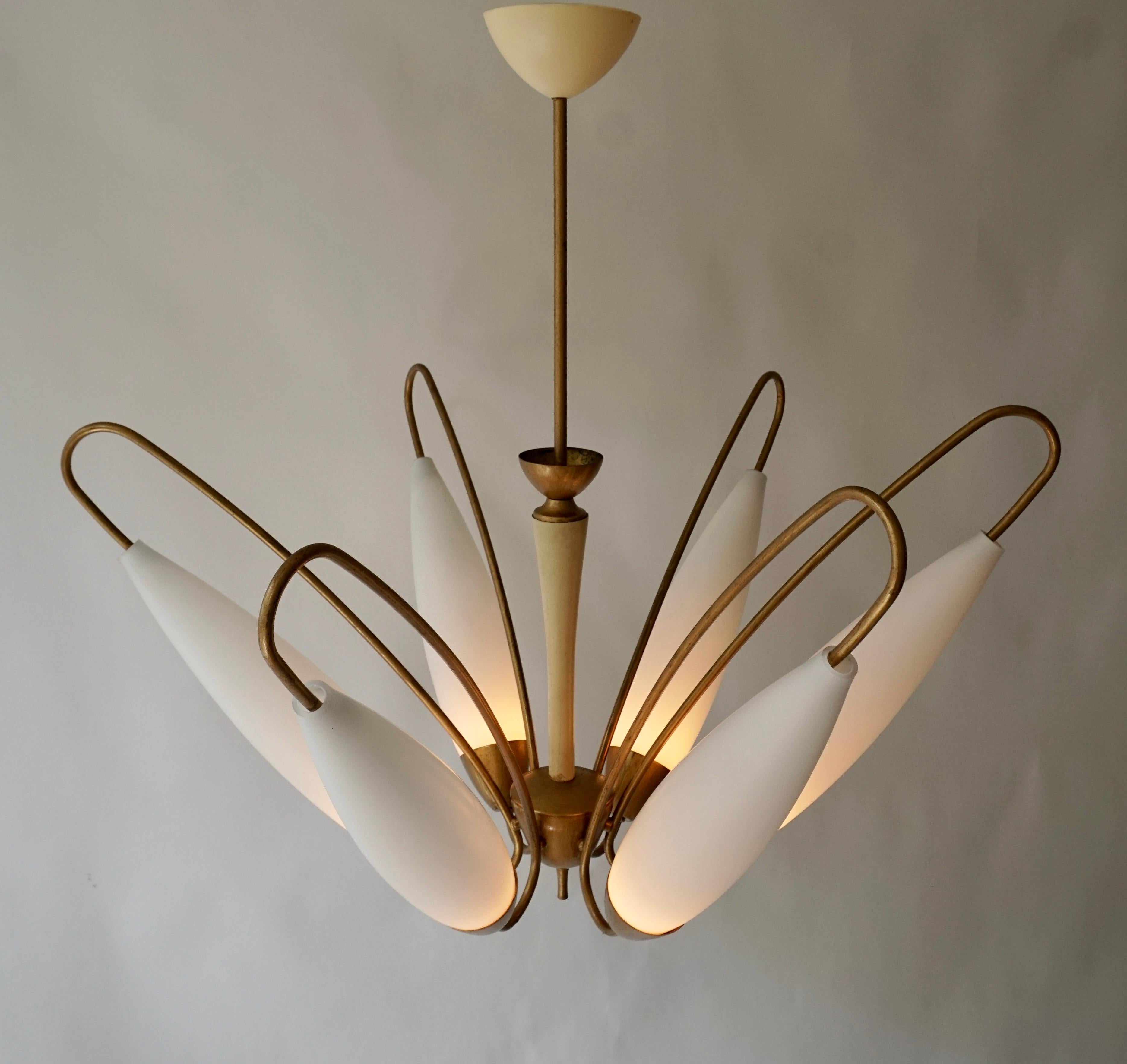 Grand lustre italien Stilnovo en opaline 1