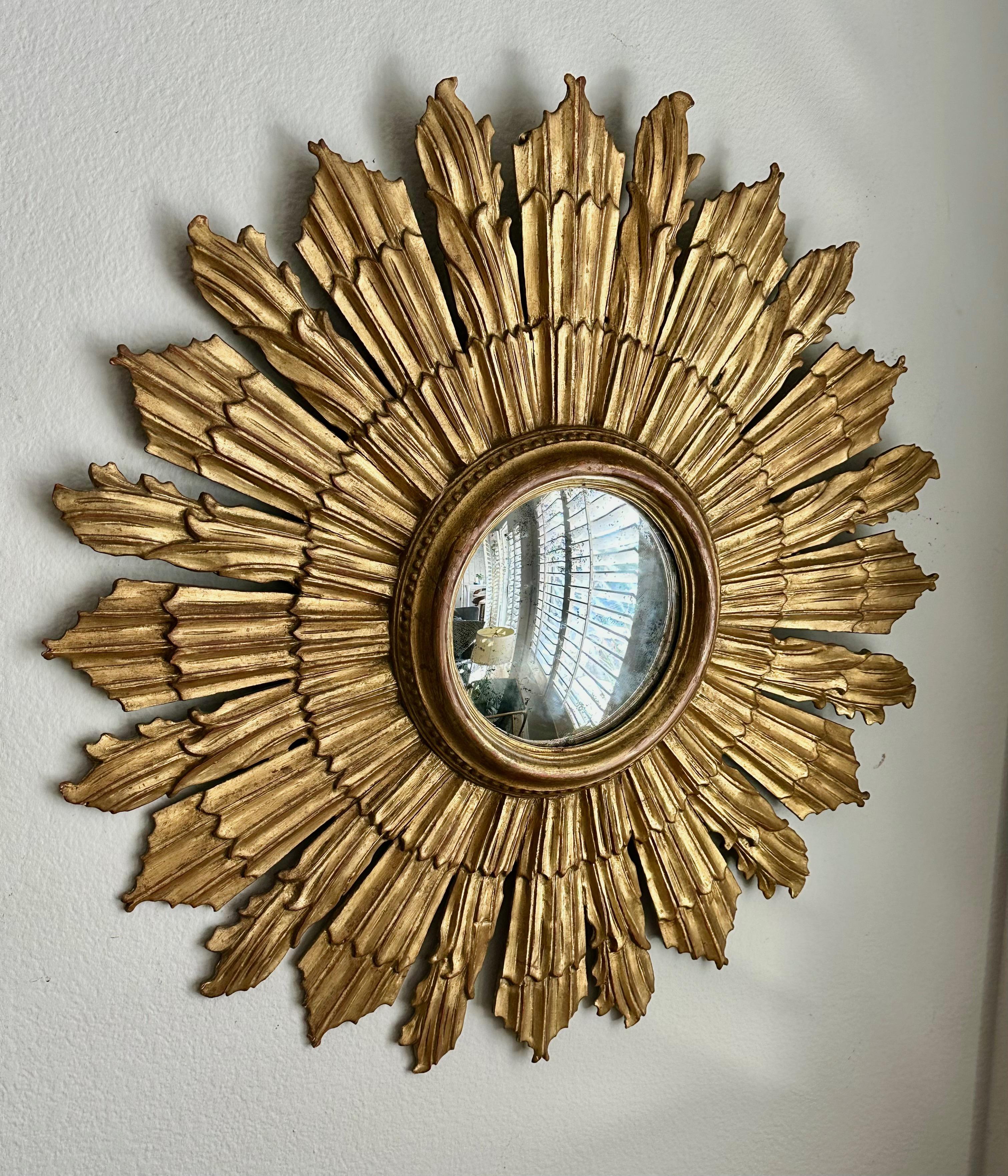 Large Italian Sunburst Giltwood Convex Wall Mirror For Sale 5