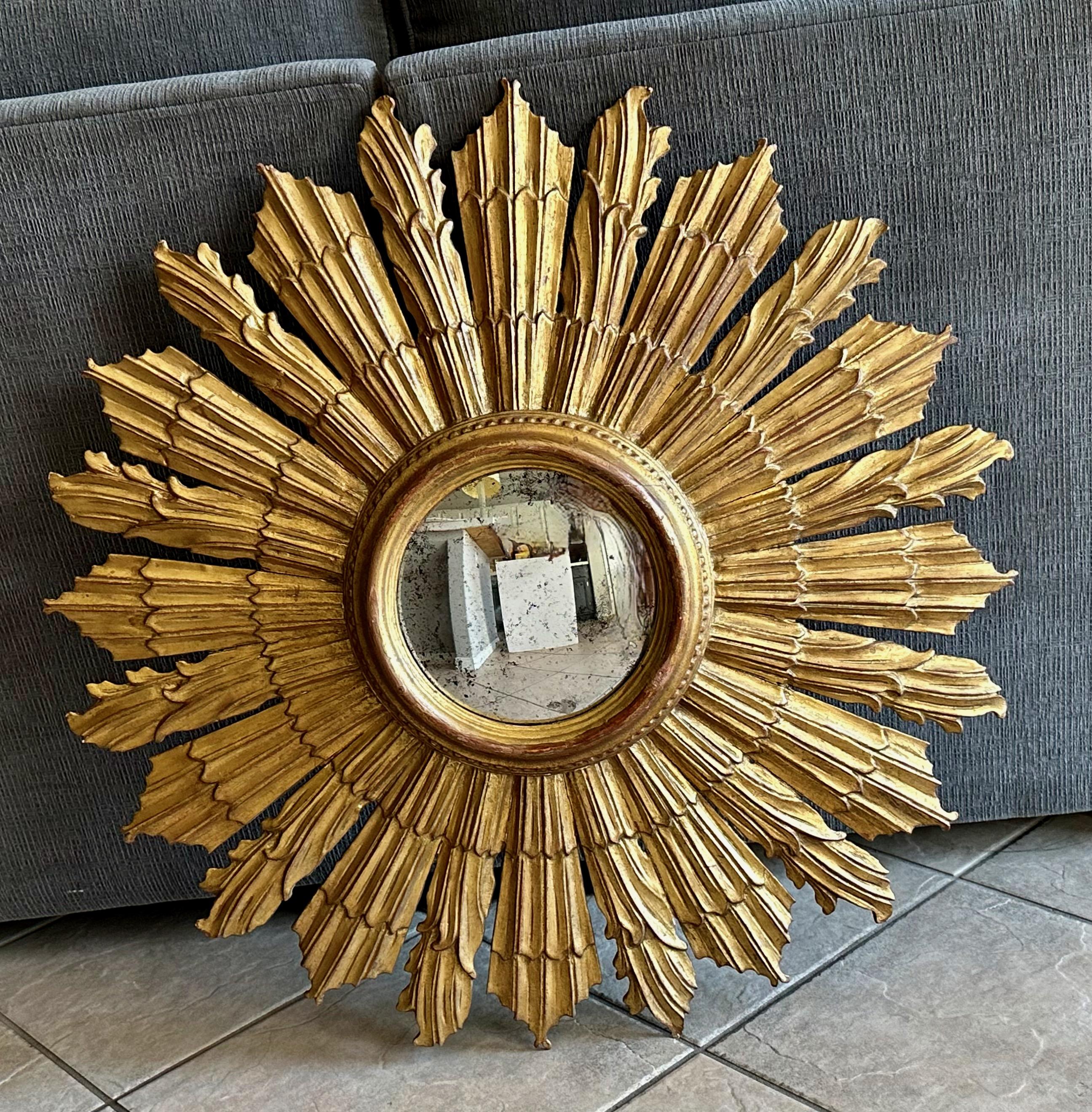 Large Italian Sunburst Giltwood Convex Wall Mirror For Sale 13