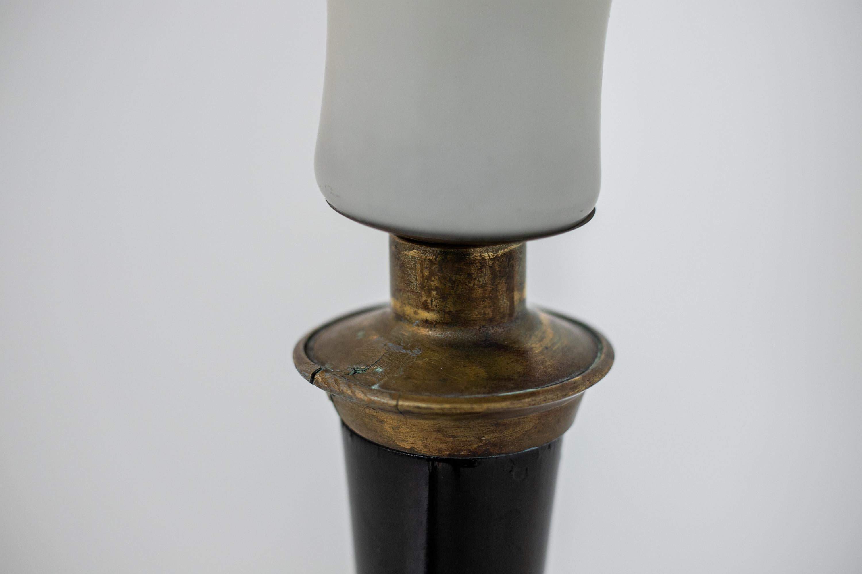 Large Italian Table Lamp in Opal Glass and Wood and Brass For Sale 1