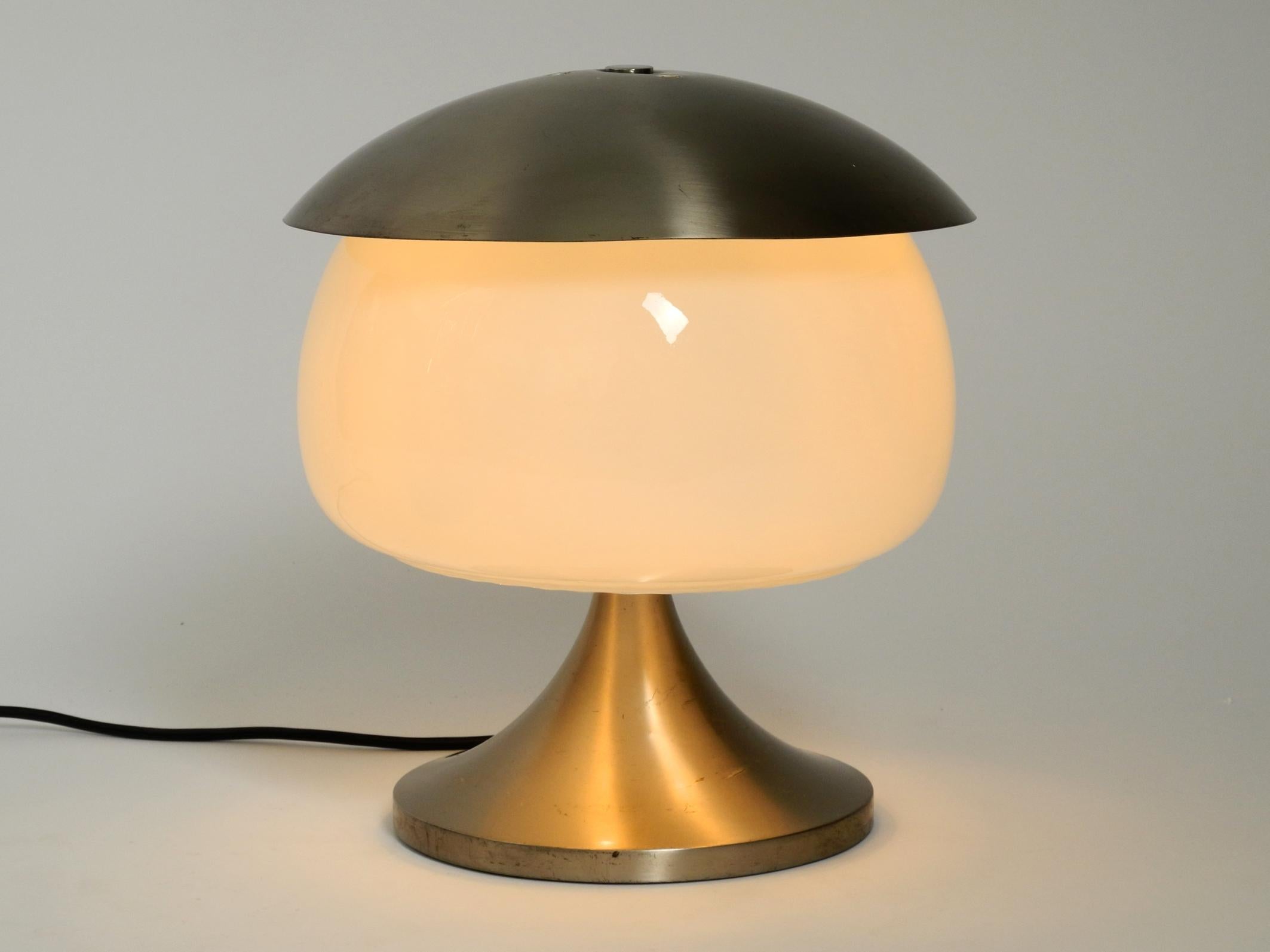 Large Italian table lamp made of solid aluminum and glass in space age design In Good Condition For Sale In München, DE