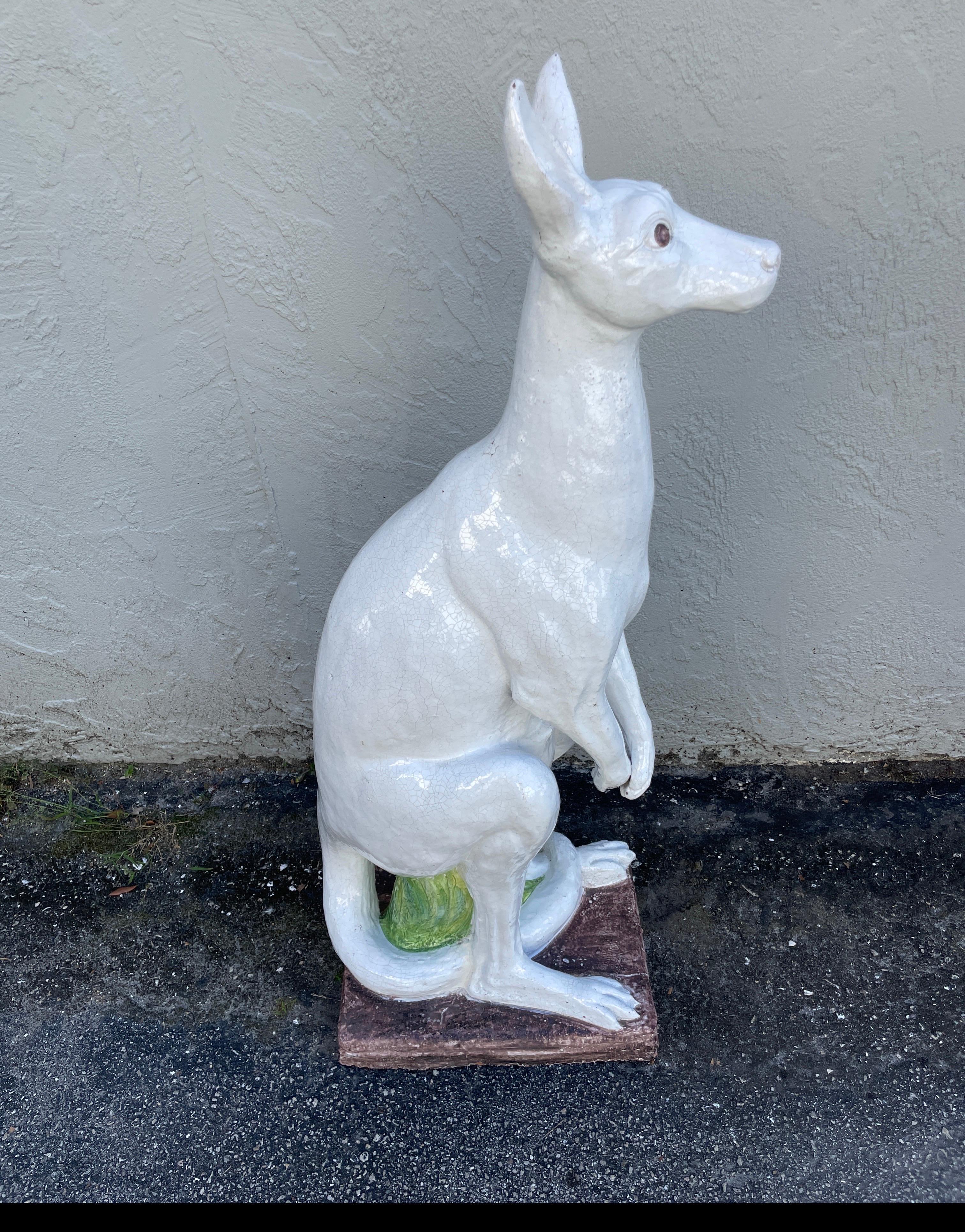 Terracotta Canguro di terracotta italiano di grandi dimensioni in vendita