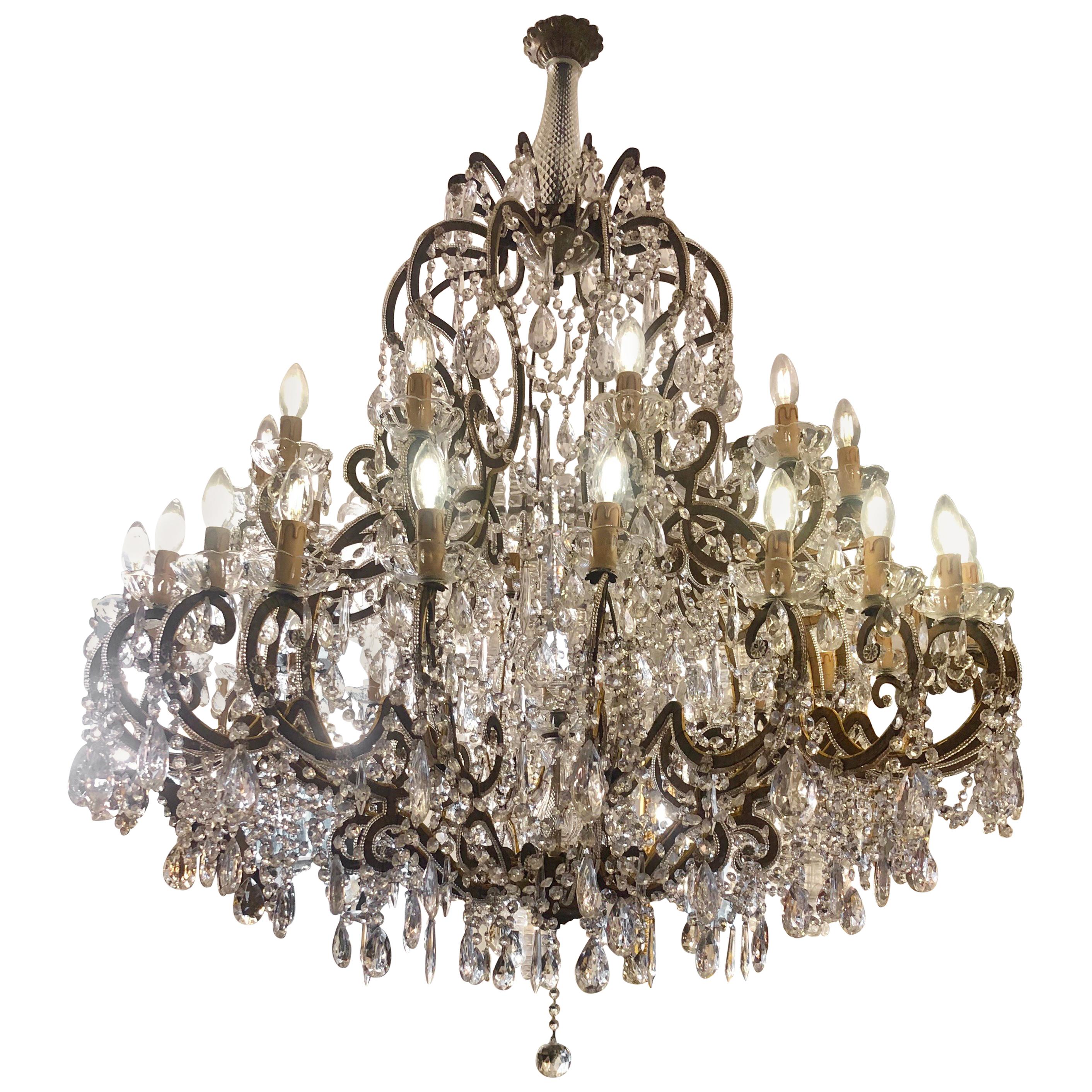 Large Italian Traditional Florentine Two-Tiered 36 Arm Chandelier