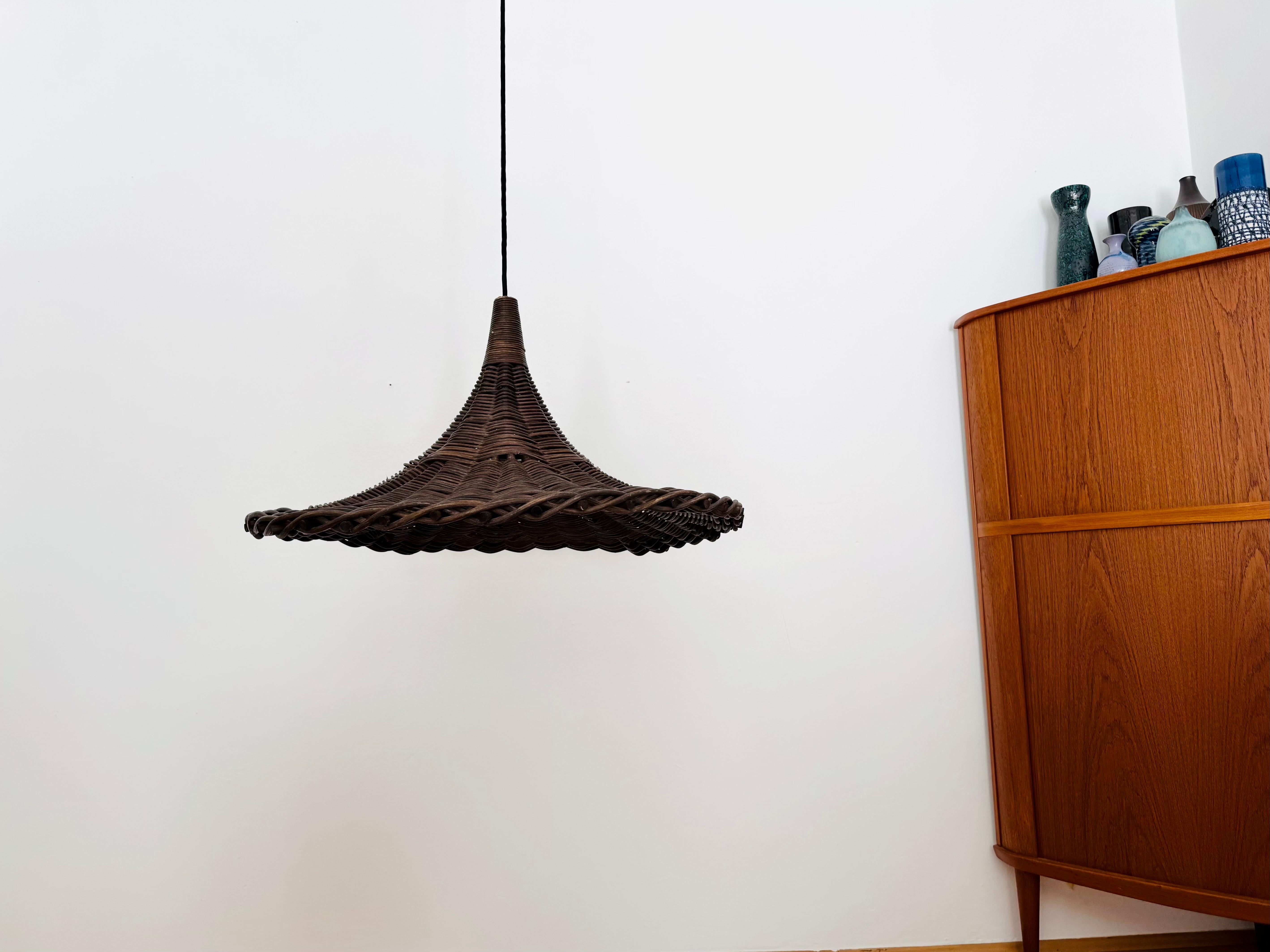 Lampada a sospensione grande in vimini Tulipano Italiano in vendita 1