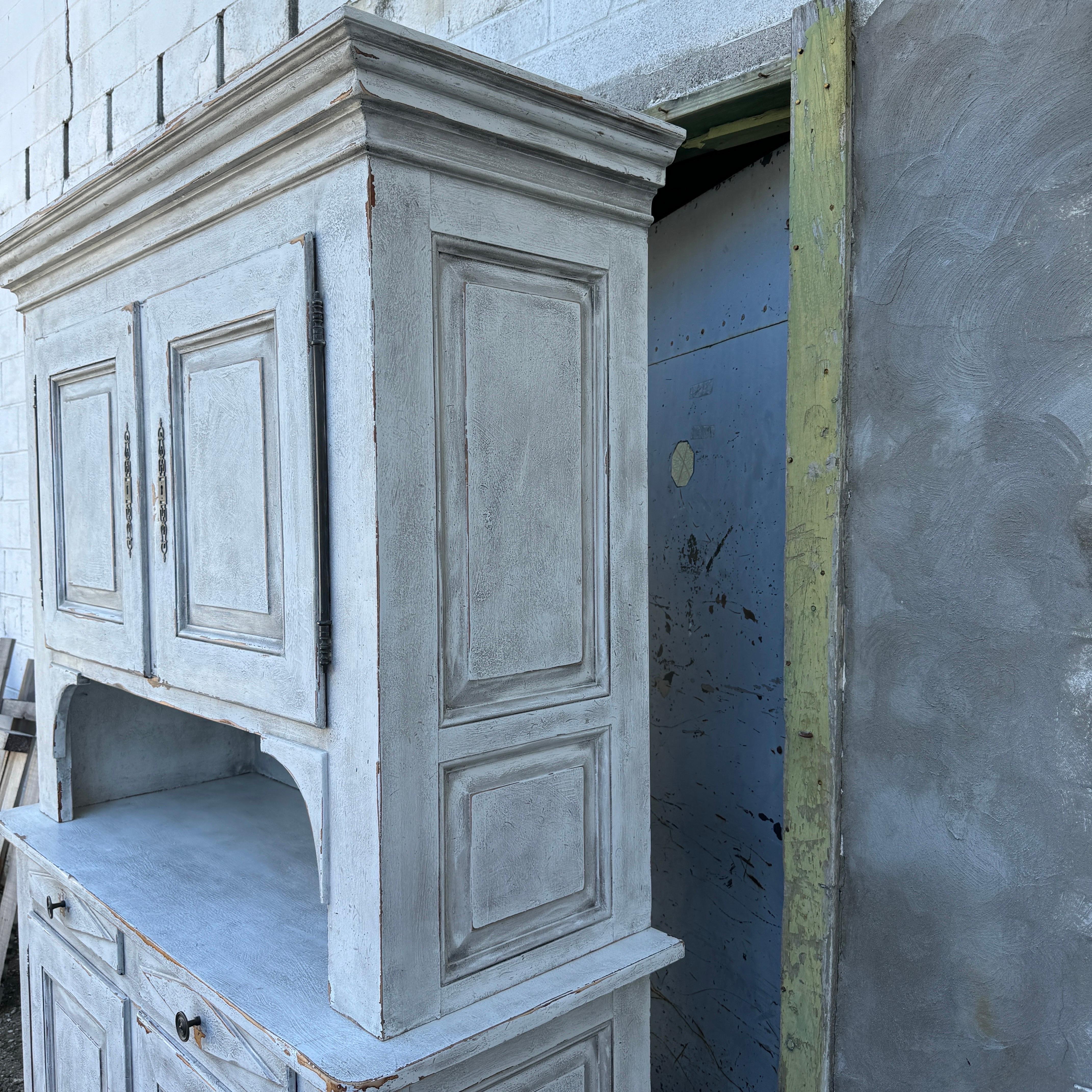 Large Italian Two Piece Hand-Painted Cabinet with Drawers For Sale 8