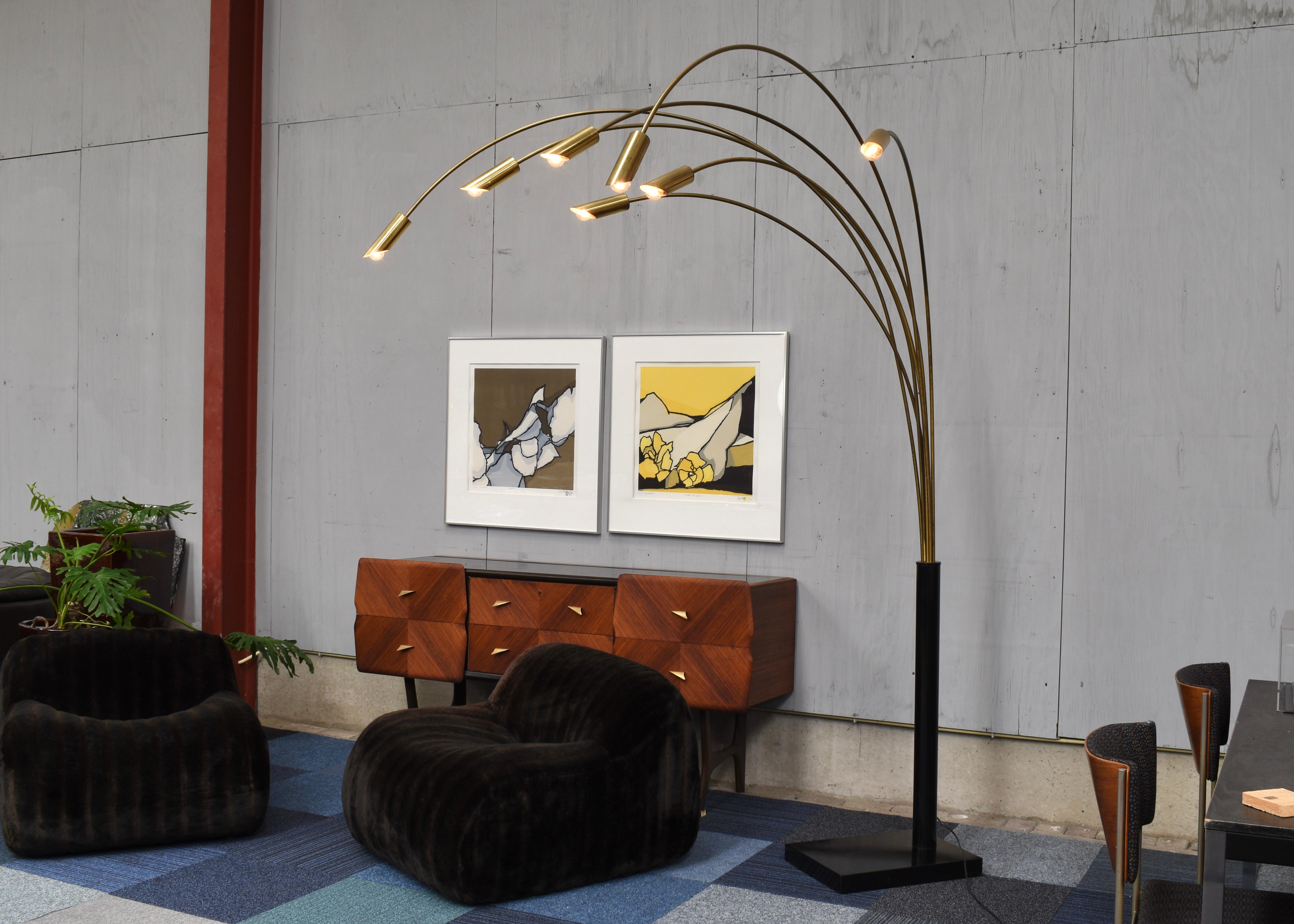Mid-Century Modern Large Italian Vintage Arched Floor Lamp in Brass, Italy, circa 1970 For Sale
