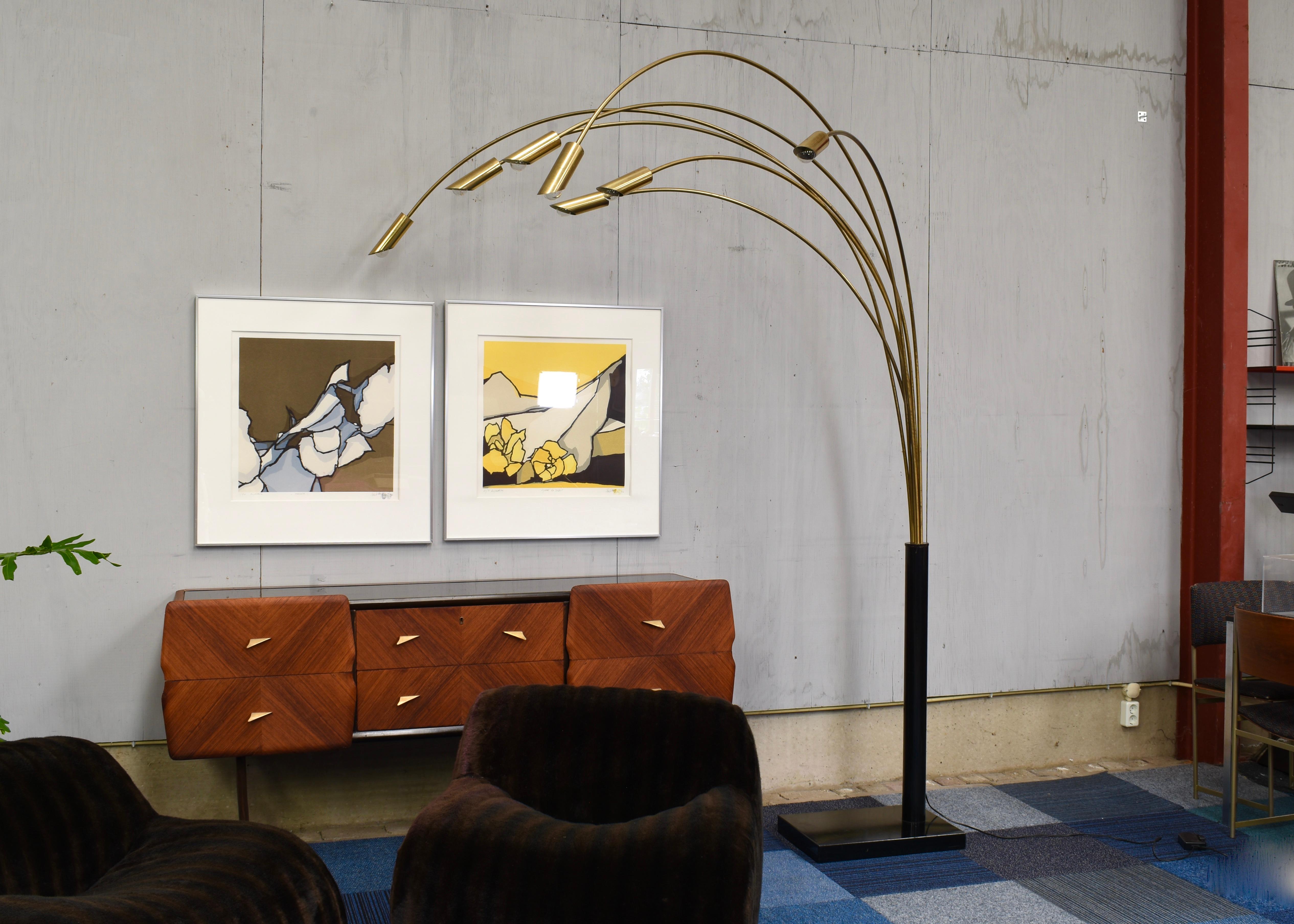 Large Italian Vintage Arched Floor Lamp in Brass, Italy, circa 1970 In Good Condition For Sale In Pijnacker, Zuid-Holland