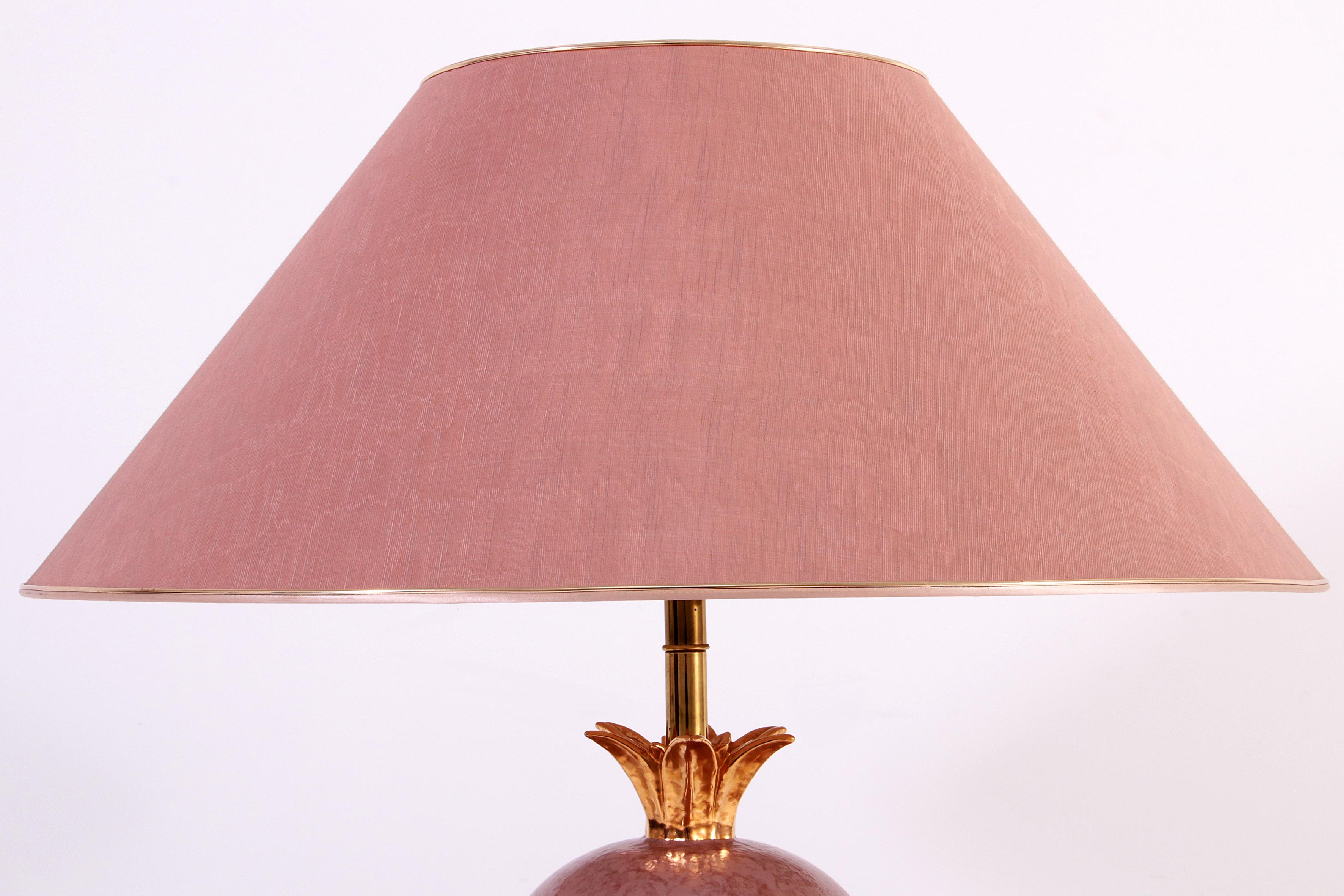 Très grand lampadaire italien en porcelaine avec détails dorés et fabriqué à la main en vente 2