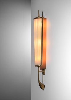 Large Italian wall light from the 1950s in brass with a silk lampshade