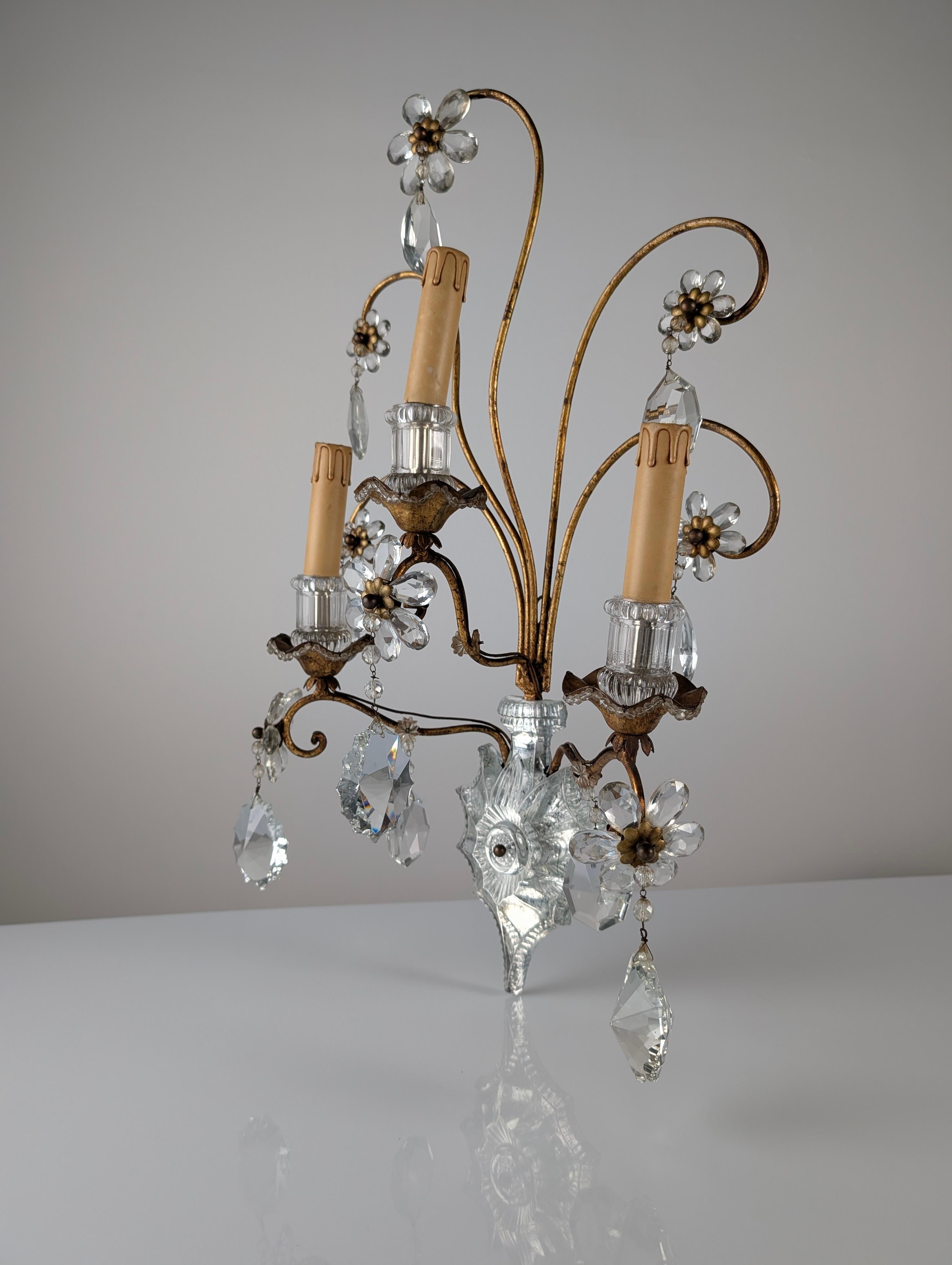 Large Italian Wall Sconce in Cut Crystal, Maison Baguès Style, 1950s For Sale 1