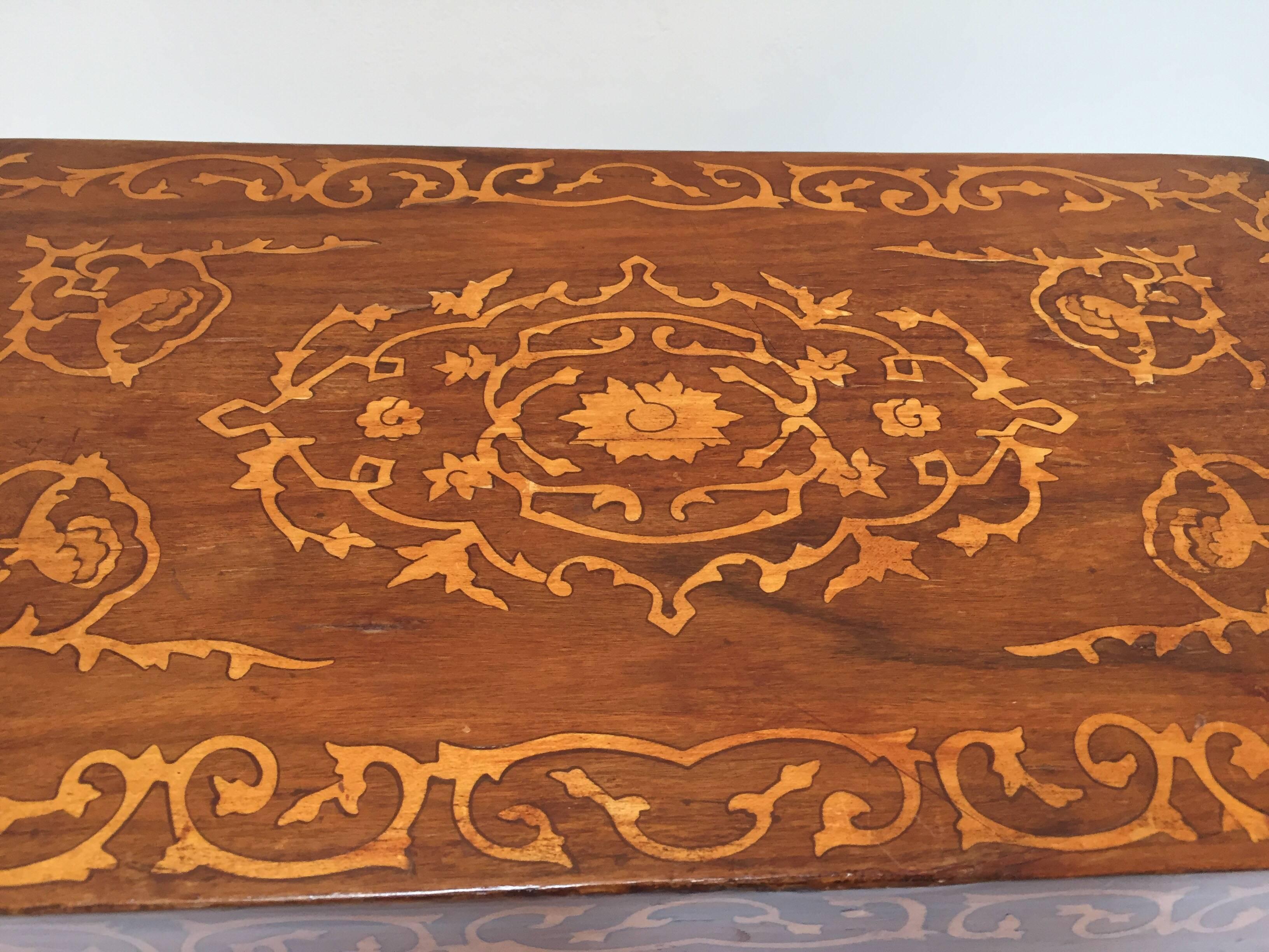 Large Italian Wedding Chest Inlaid with Precious Fruitwood 7