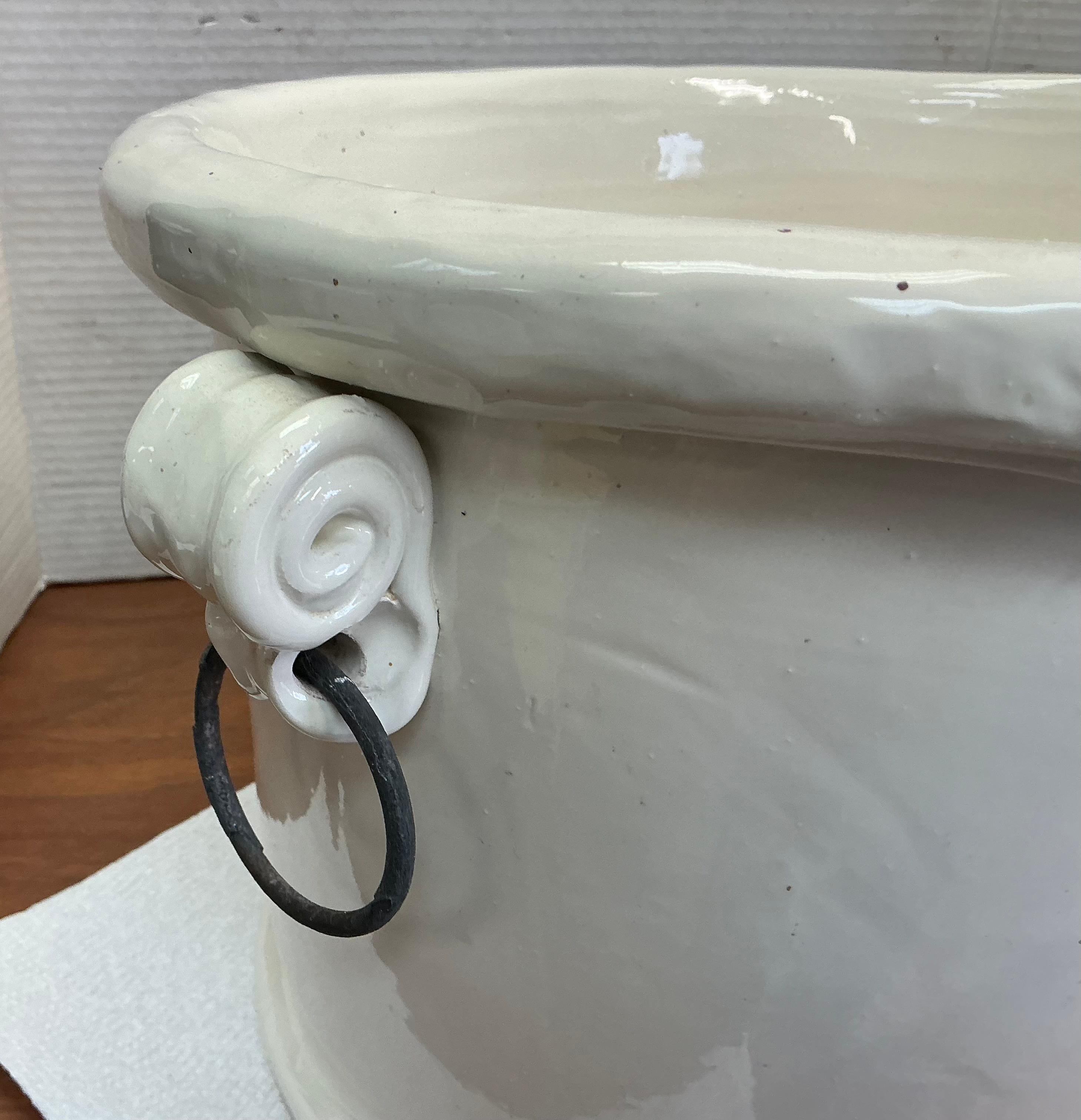 Lavapiés / Cubitera / Jardinera grande de cerámica mayólica blanca italiana Italiano en venta