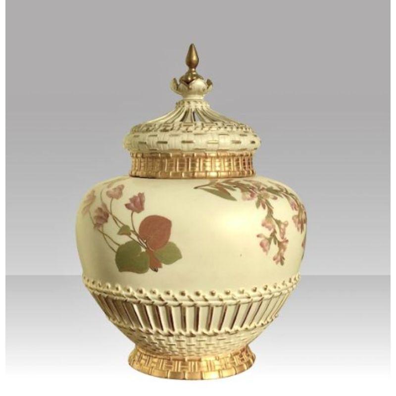 Victorian Large Ivory Antique Royal Worcester Pot Pourri with Crown Cover