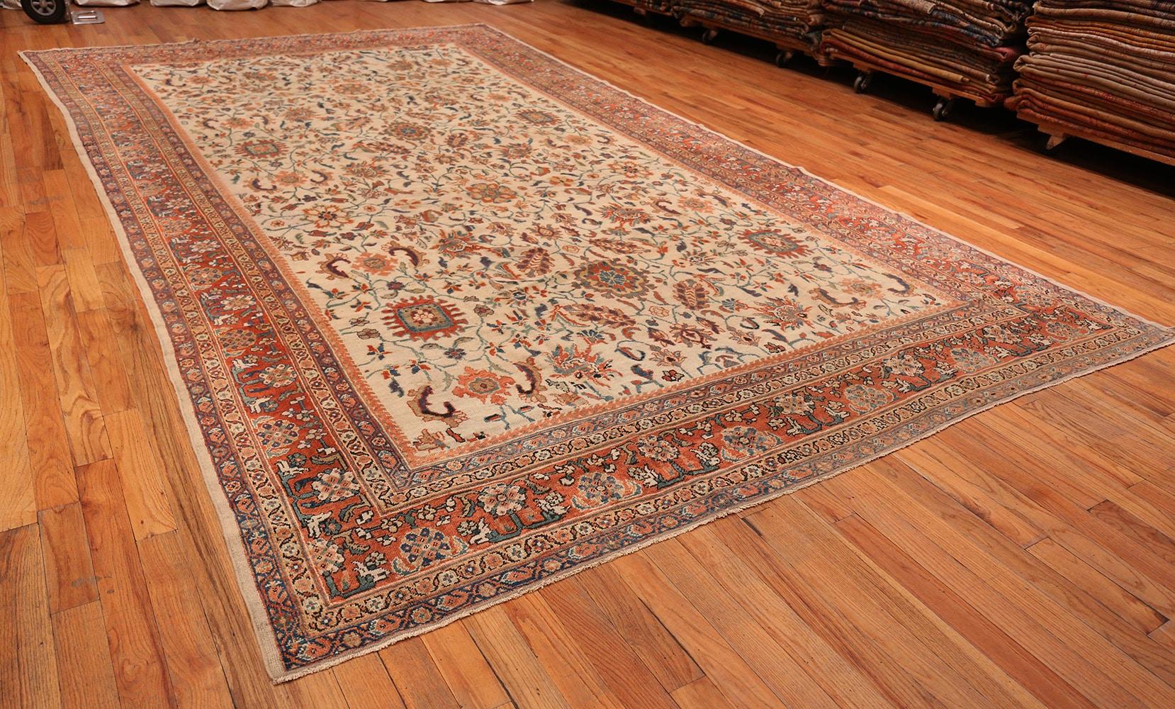 Antique Persian Sultanabad Rug. Size: 10 ft x 17 ft For Sale 2
